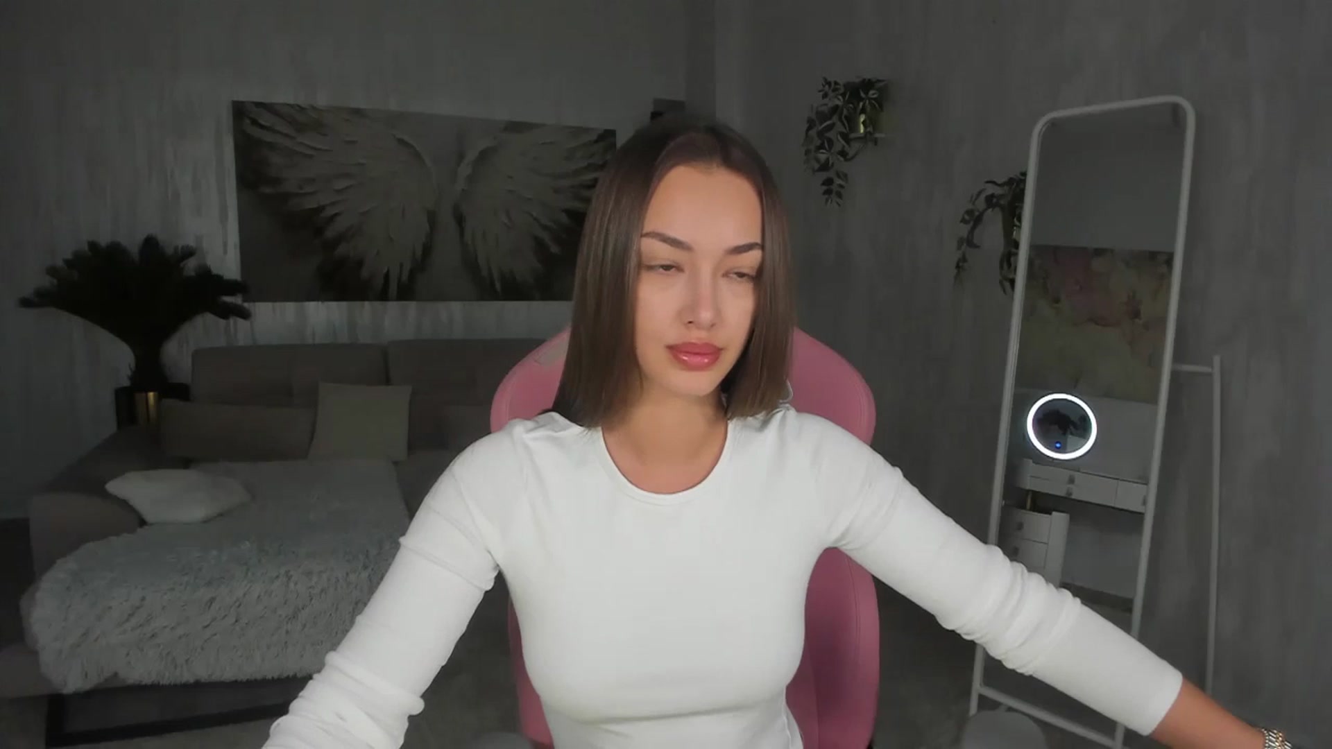 Gallery image thumbnail from Tiffany_H's myfreecams stream on, 01/26/2026, 08:00 image 4 of 20