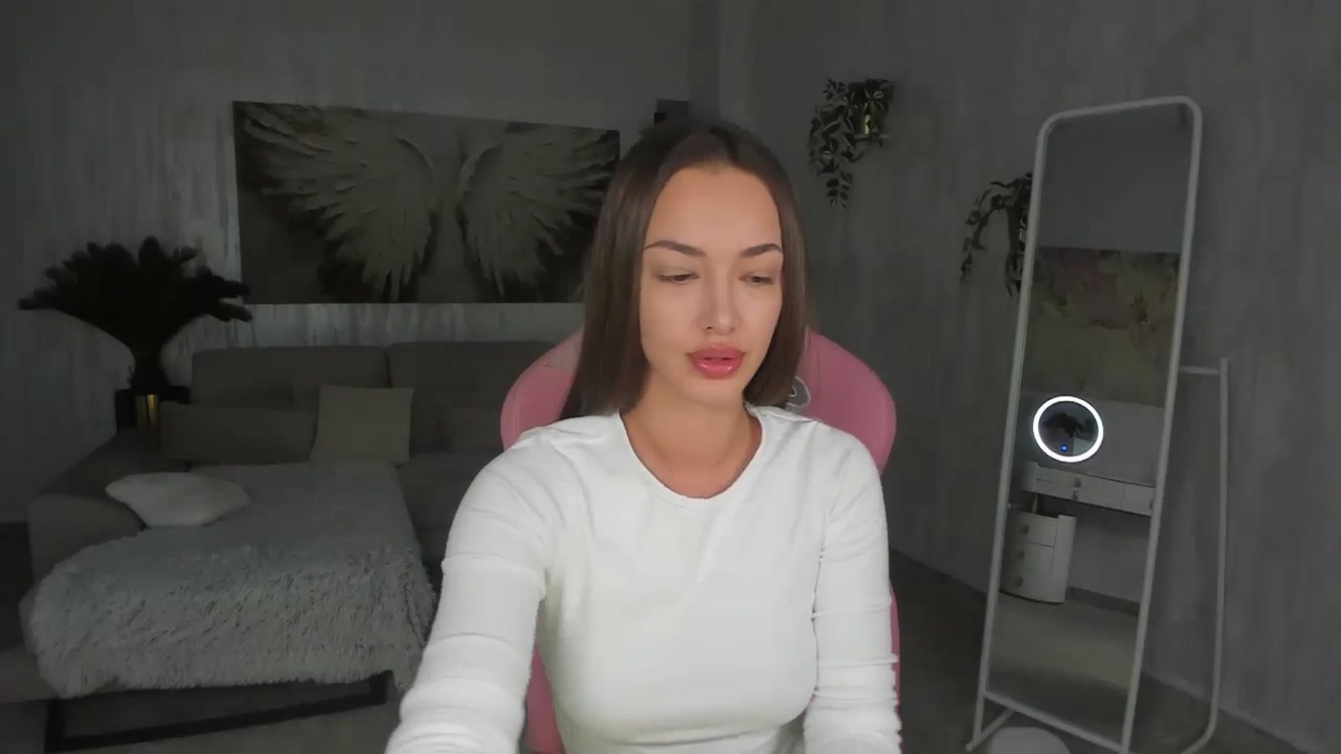 Gallery image thumbnail from Tiffany_H's myfreecams stream on, 01/26/2026, 08:00 image 7 of 20