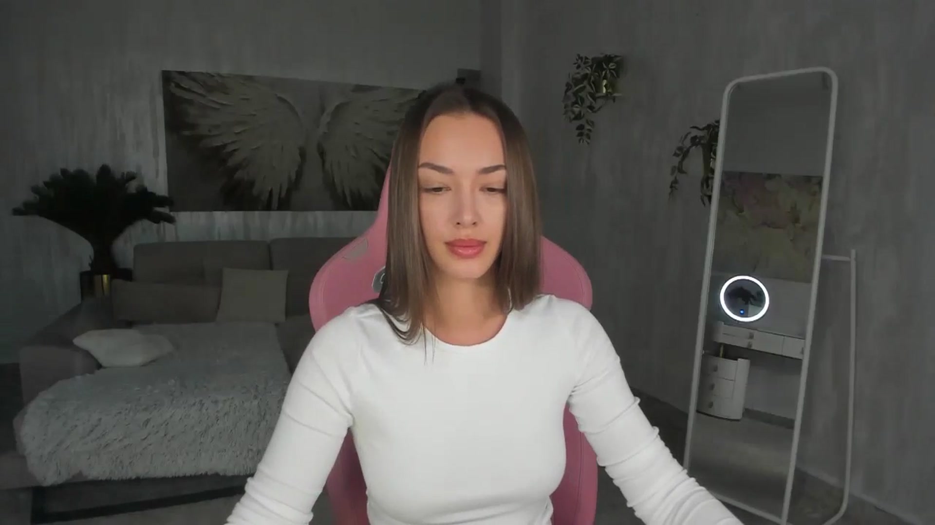Gallery image thumbnail from Tiffany_H's myfreecams stream on, 01/26/2026, 08:00 image 15 of 20