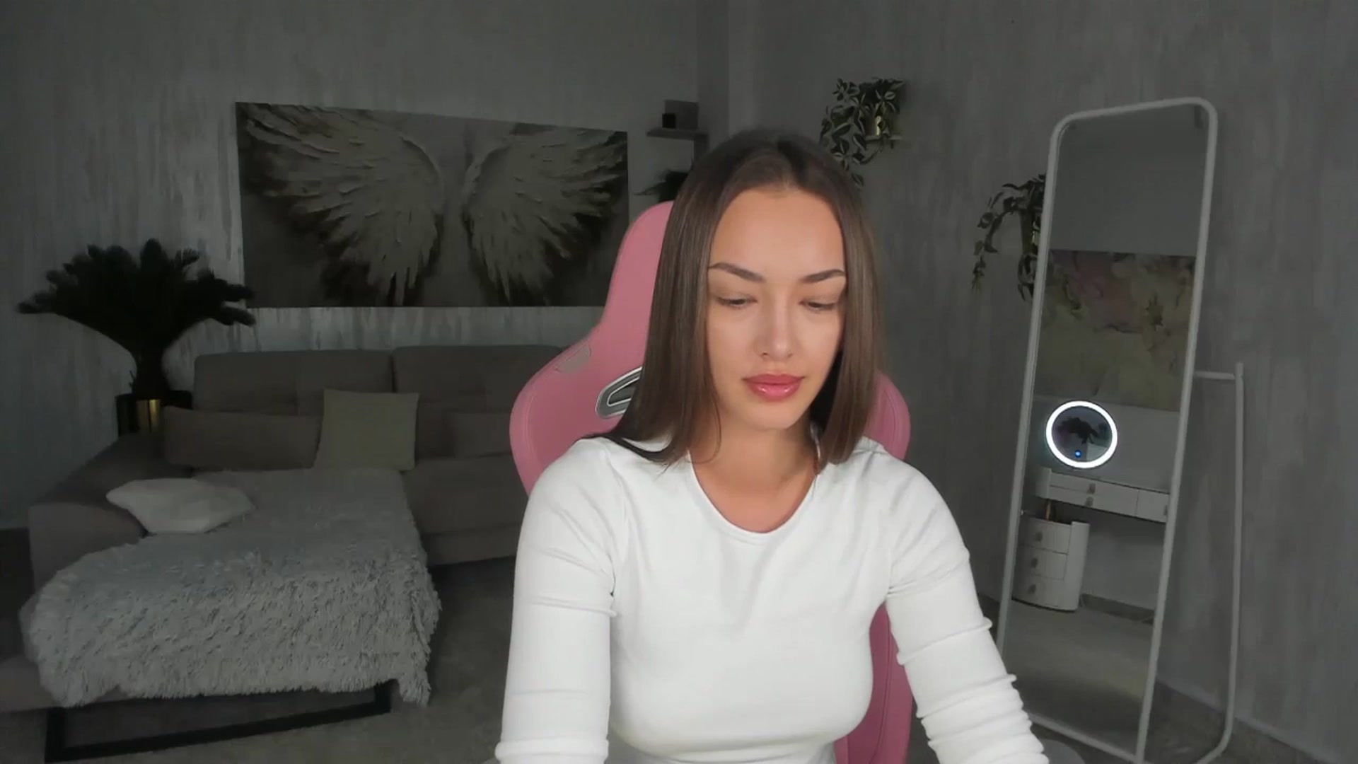 Gallery image thumbnail from Tiffany_H's myfreecams stream on, 01/26/2026, 08:00 image 11 of 20