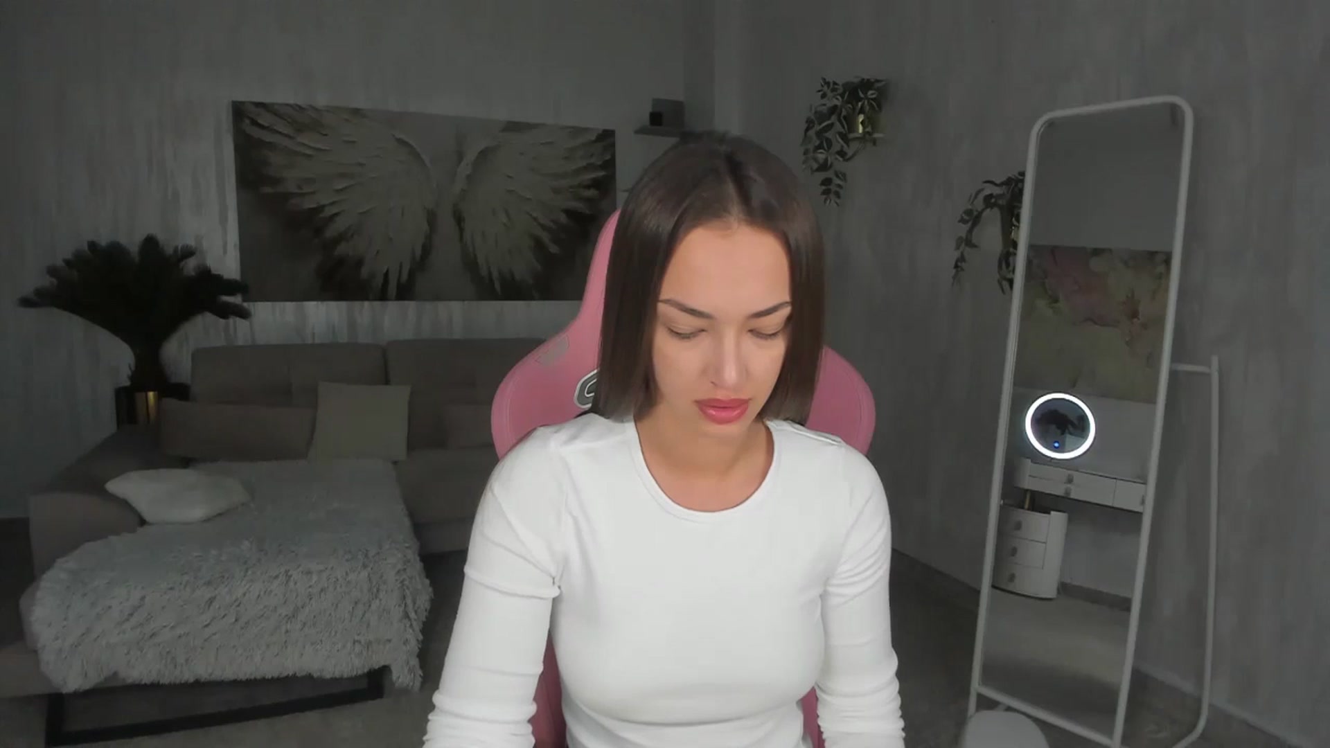 Gallery image thumbnail from Tiffany_H's myfreecams stream on, 01/26/2026, 08:00 image 2 of 20