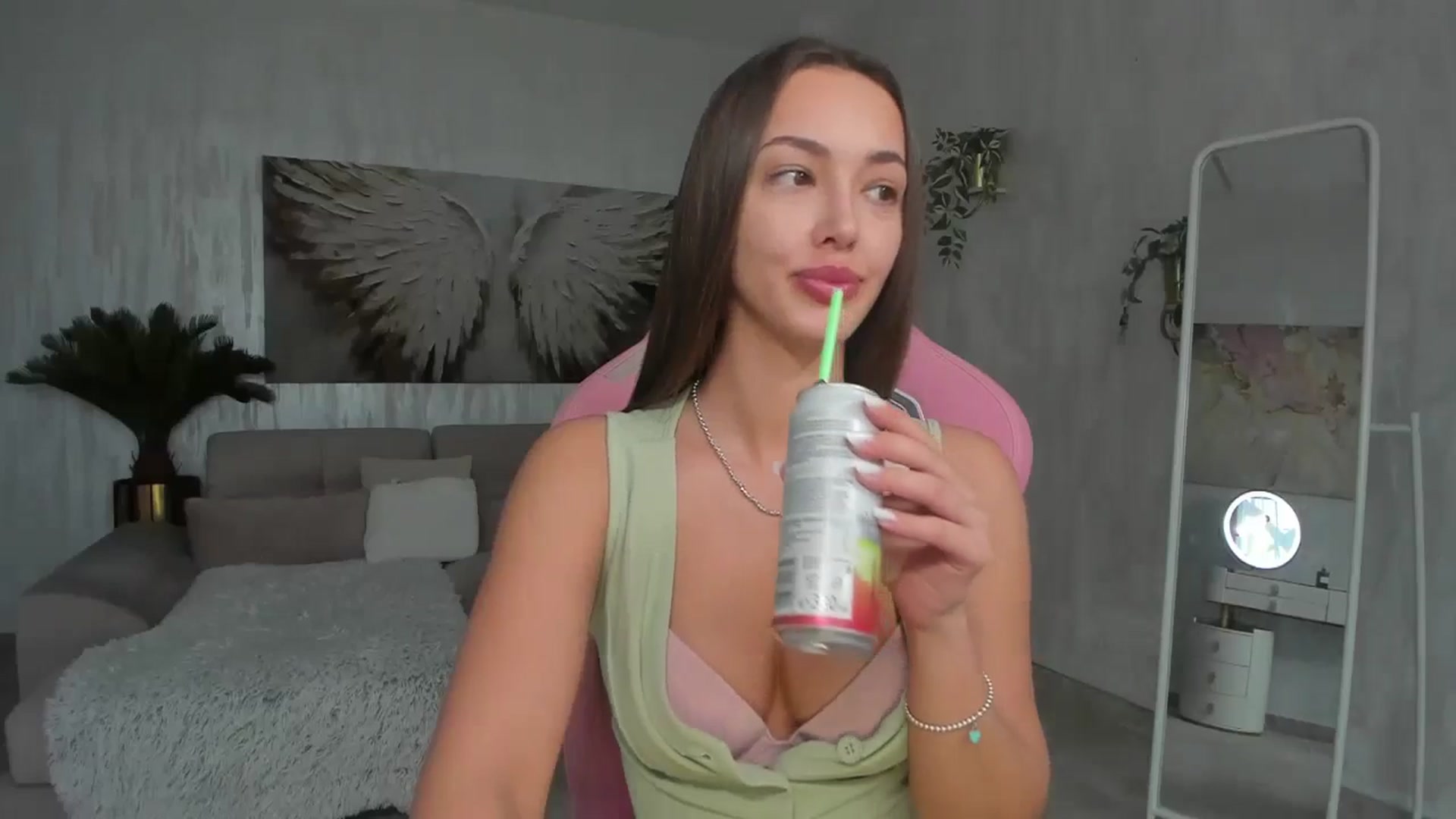 Gallery image thumbnail from Tiffany_H's myfreecams stream on, 02/06/2026, 10:11 image 7 of 20