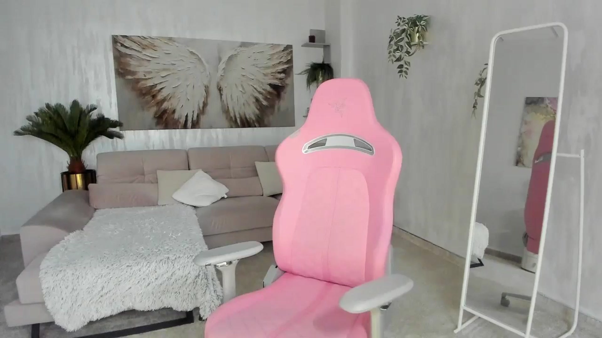 Gallery image thumbnail from Tiffany_H's myfreecams stream on, 02/08/2026, 08:47 image 5 of 20