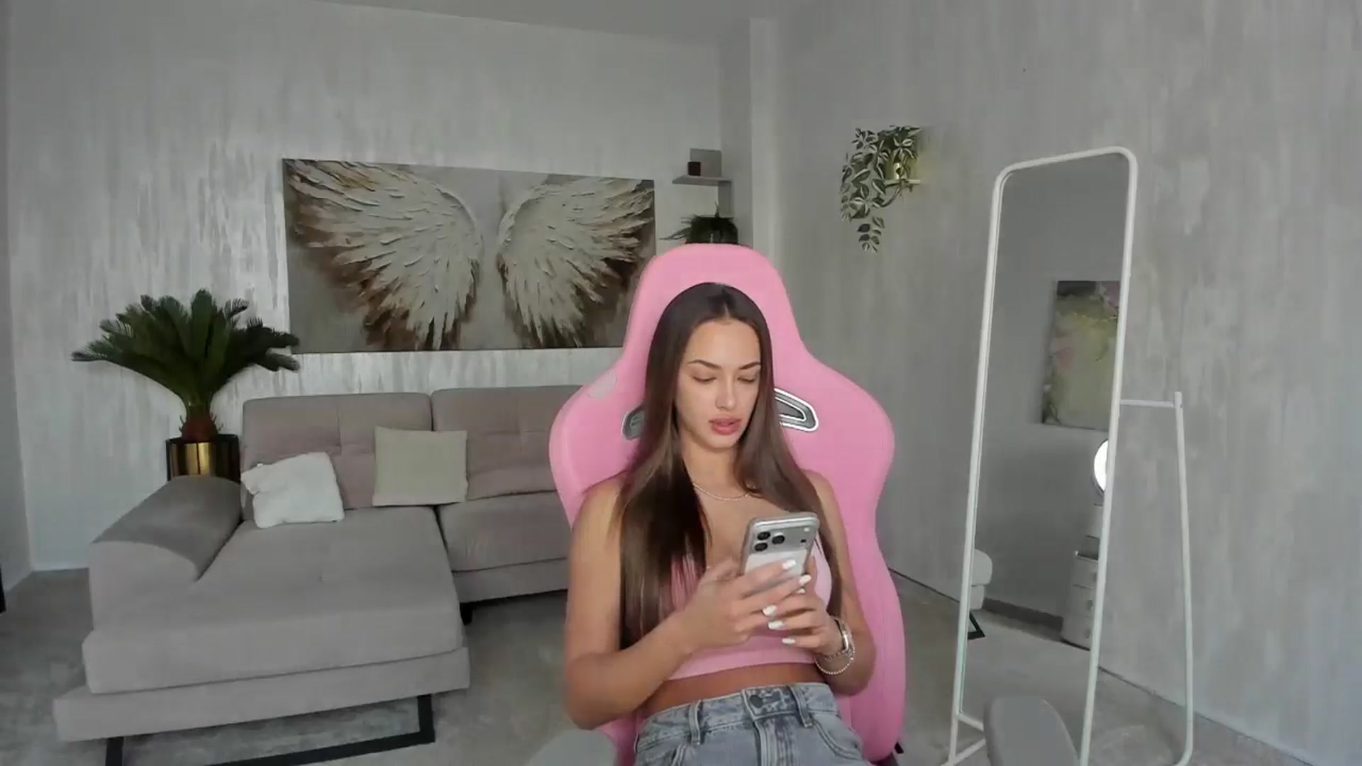 Gallery image thumbnail from Tiffany_H's myfreecams stream on, 02/12/2026, 08:12 image 17 of 20