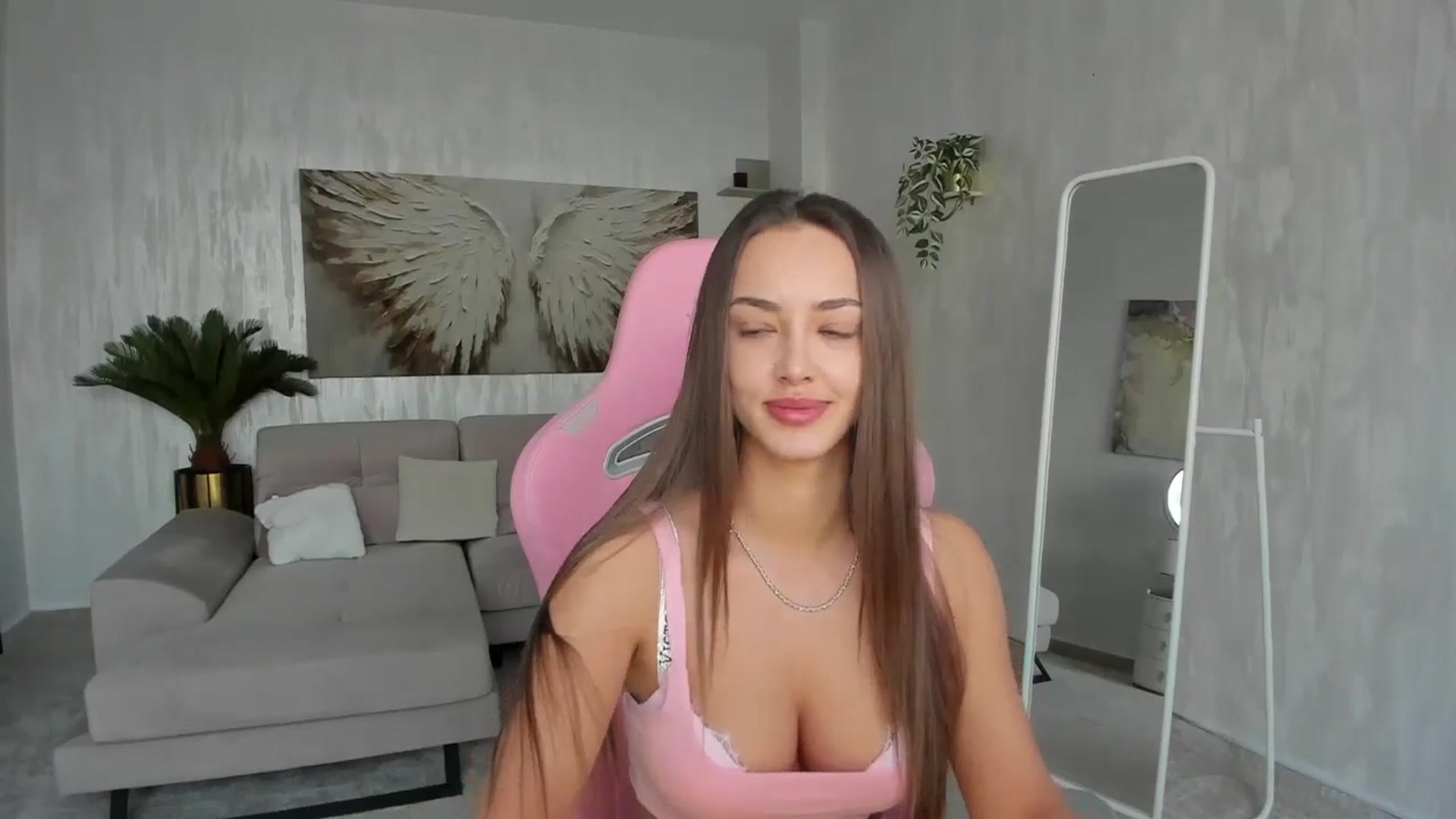 Gallery image thumbnail from Tiffany_H's myfreecams stream on, 02/12/2026, 08:12 image 9 of 20
