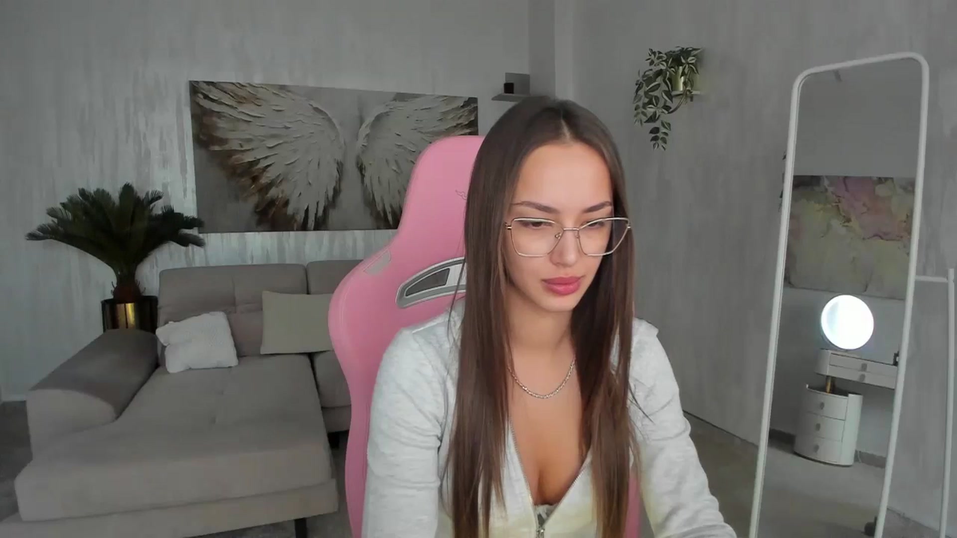 Gallery image thumbnail from Tiffany_H's myfreecams stream on, 02/13/2026, 08:40 image 2 of 20