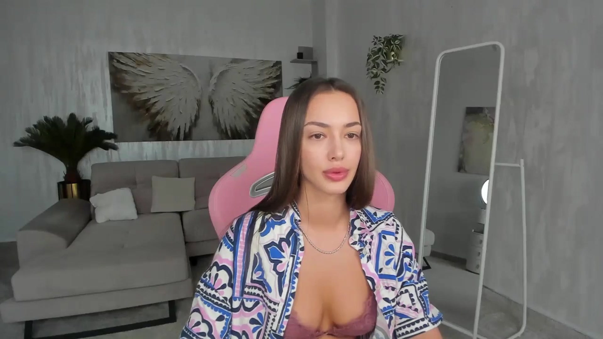 Gallery image thumbnail from Tiffany_H's myfreecams stream on, 02/14/2026, 08:01 image 8 of 20