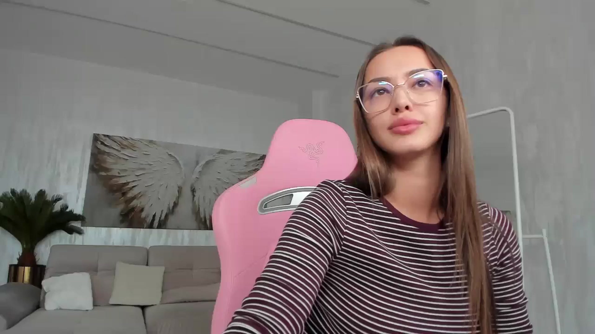 Gallery image thumbnail from Tiffany_H's myfreecams stream on, 02/14/2026, 13:11 image 11 of 20