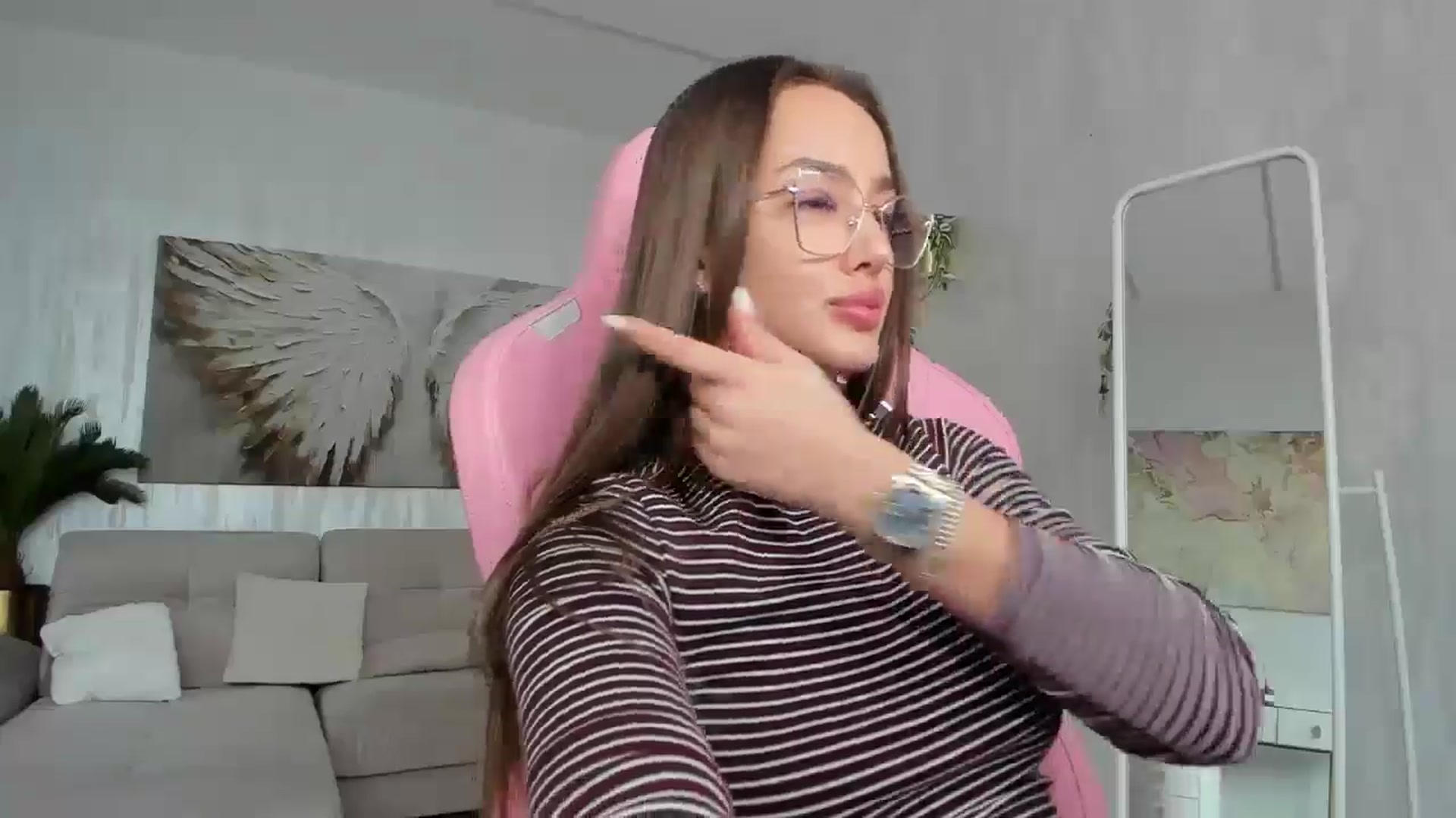 Gallery image thumbnail from Tiffany_H's myfreecams stream on, 02/14/2026, 13:11 image 2 of 20