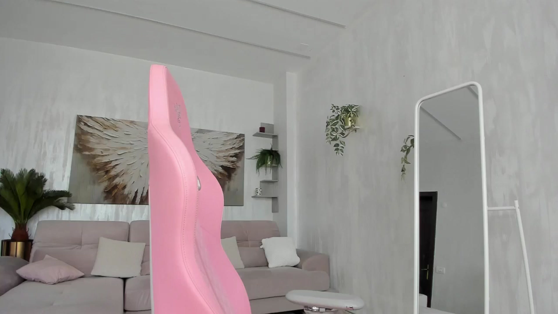 Gallery image thumbnail from Tiffany_H's myfreecams stream on, 02/20/2026, 10:29 image 20 of 20