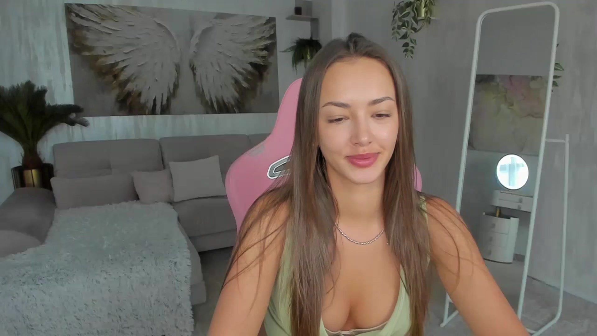 Gallery image thumbnail from Tiffany_H's myfreecams stream on, 03/25/2026, 06:55 image 1 of 20
