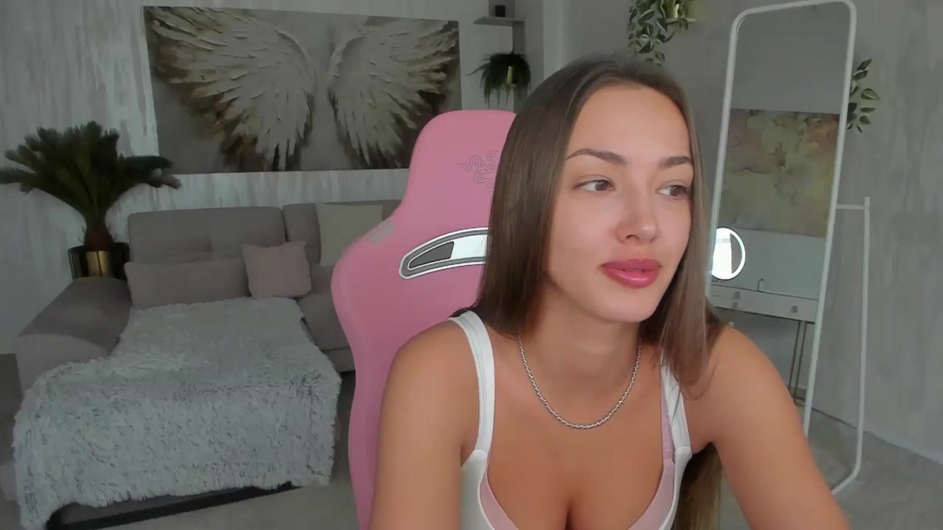 Gallery image thumbnail from Tiffany_H's myfreecams stream on, 03/26/2026, 07:12 image 2 of 20