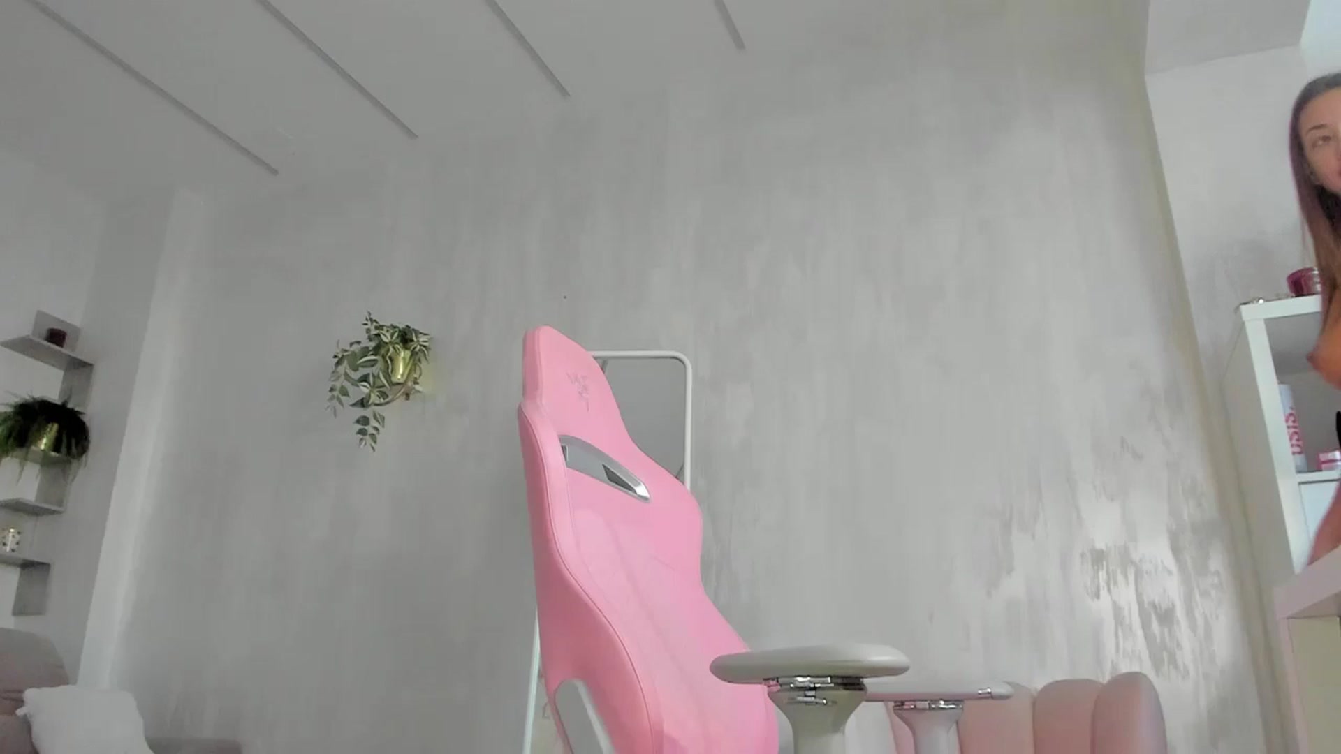 Gallery image thumbnail from Tiffany_H's myfreecams stream on, 04/06/2026, 06:08 image 2 of 20