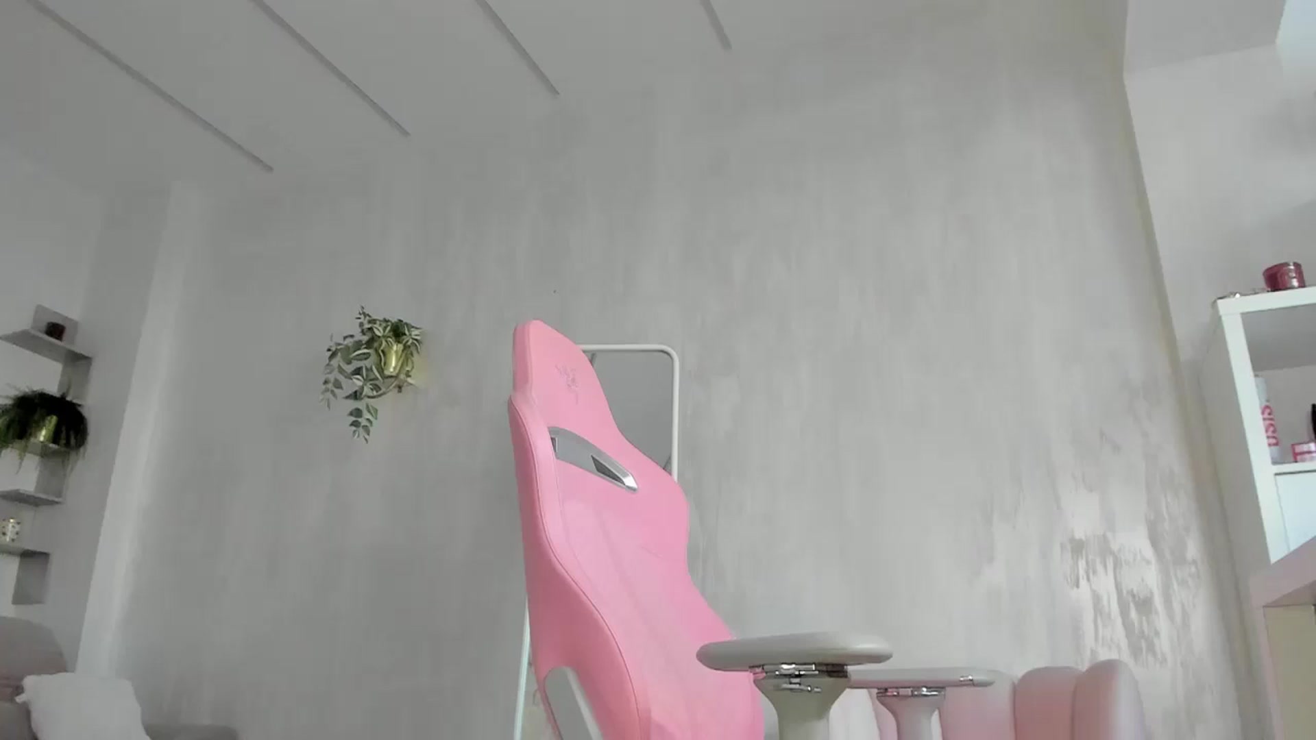 Gallery image thumbnail from Tiffany_H's myfreecams stream on, 04/06/2026, 06:08 image 1 of 20