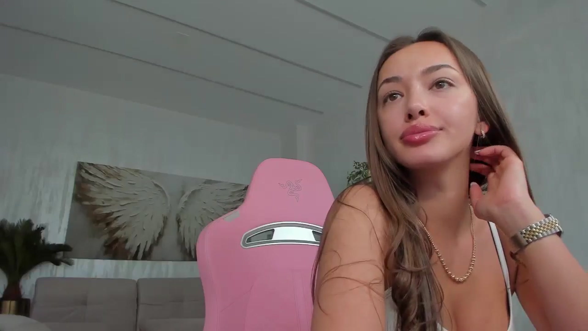 Gallery image thumbnail from Tiffany_H's myfreecams stream on, 04/17/2026, 11:29 image 20 of 20