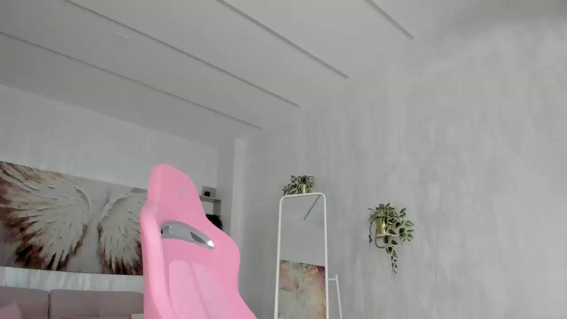 Gallery image thumbnail from Tiffany_H's myfreecams stream on, 05/19/2026, 10:28 image 4 of 20