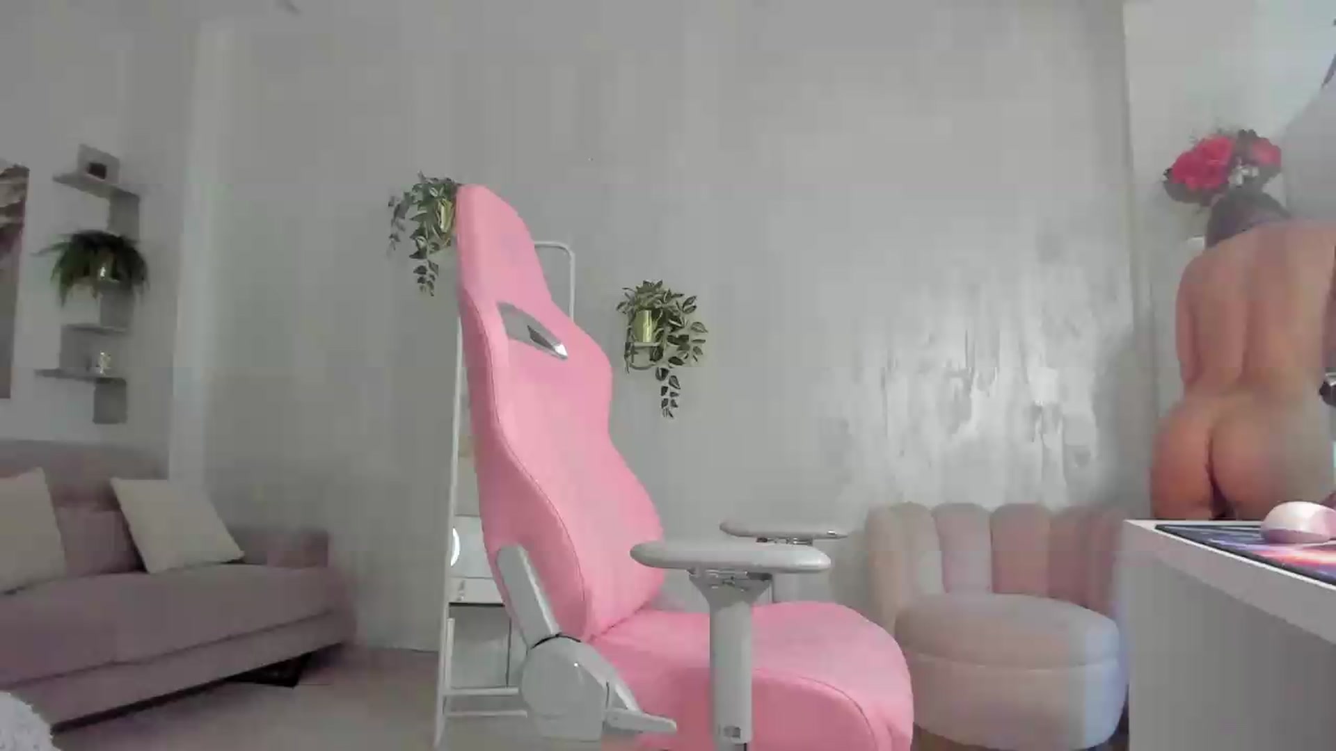 Gallery image thumbnail from Tiffany_H's myfreecams stream on, 05/29/2026, 09:36 image 2 of 20