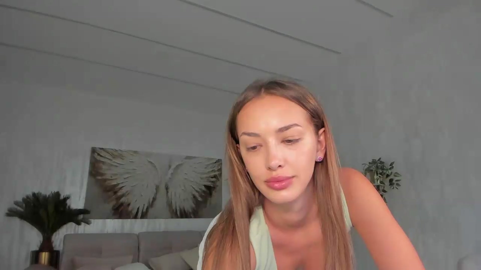Gallery image thumbnail from Tiffany_H's myfreecams stream on, 07/04/2026, 08:50 image 15 of 20