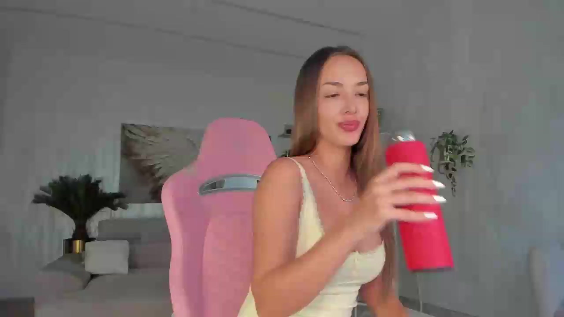 Gallery image thumbnail from Tiffany_H's myfreecams stream on, 07/05/2026, 06:59 image 1 of 20