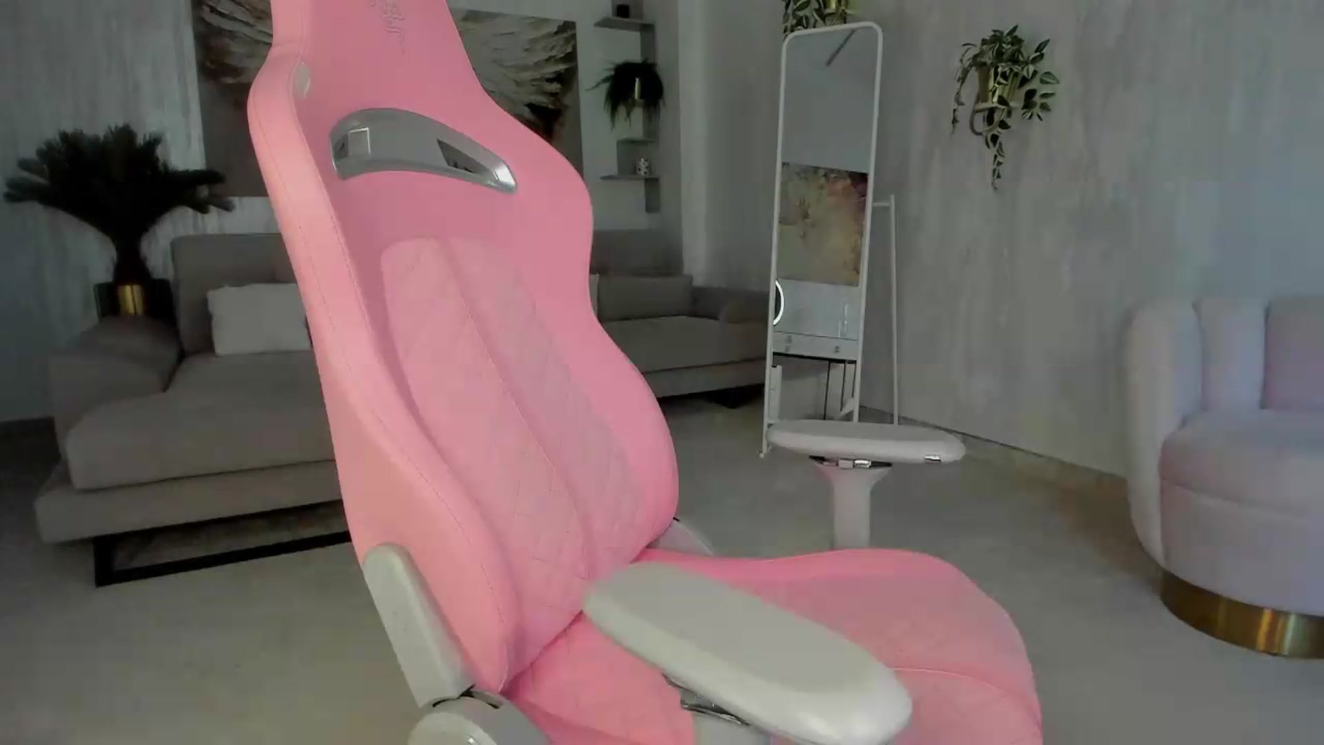 Gallery image thumbnail from Tiffany_H's myfreecams stream on, 07/10/2026, 07:45 image 16 of 20