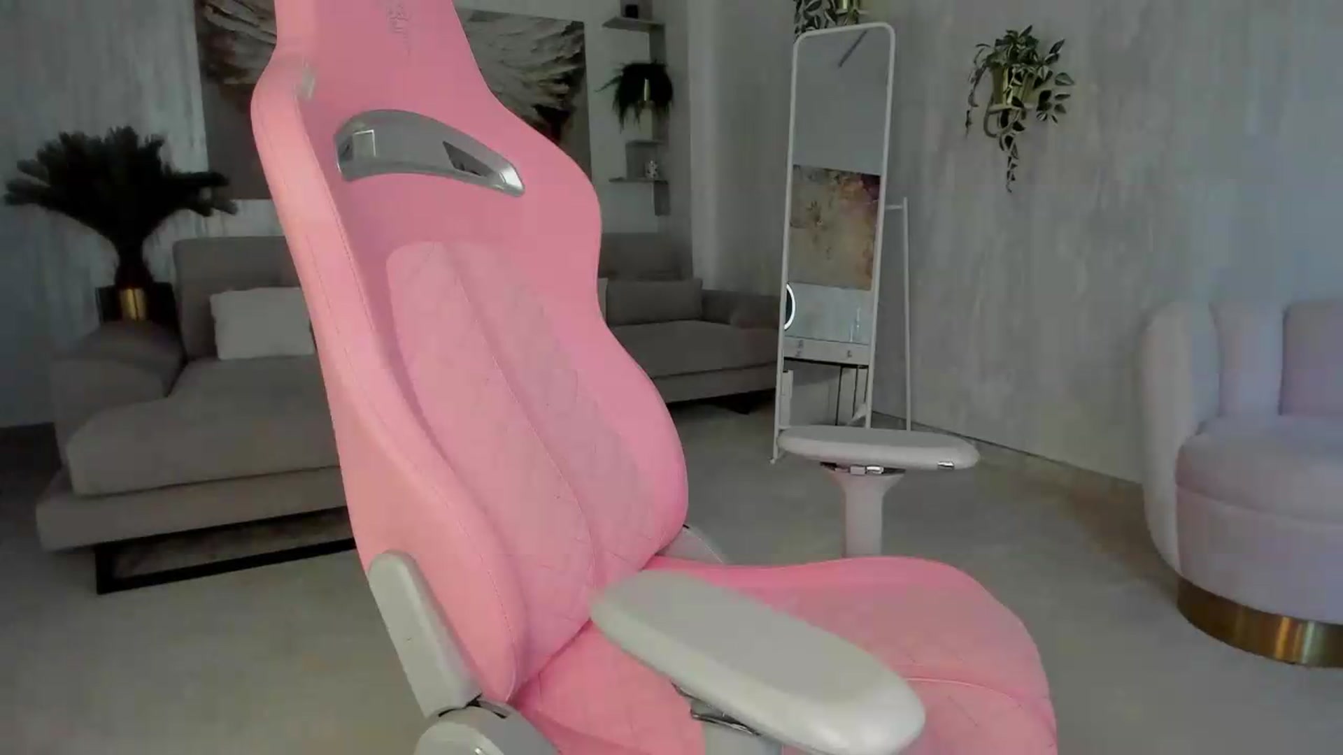 Gallery image thumbnail from Tiffany_H's myfreecams stream on, 07/10/2026, 07:45 image 15 of 20