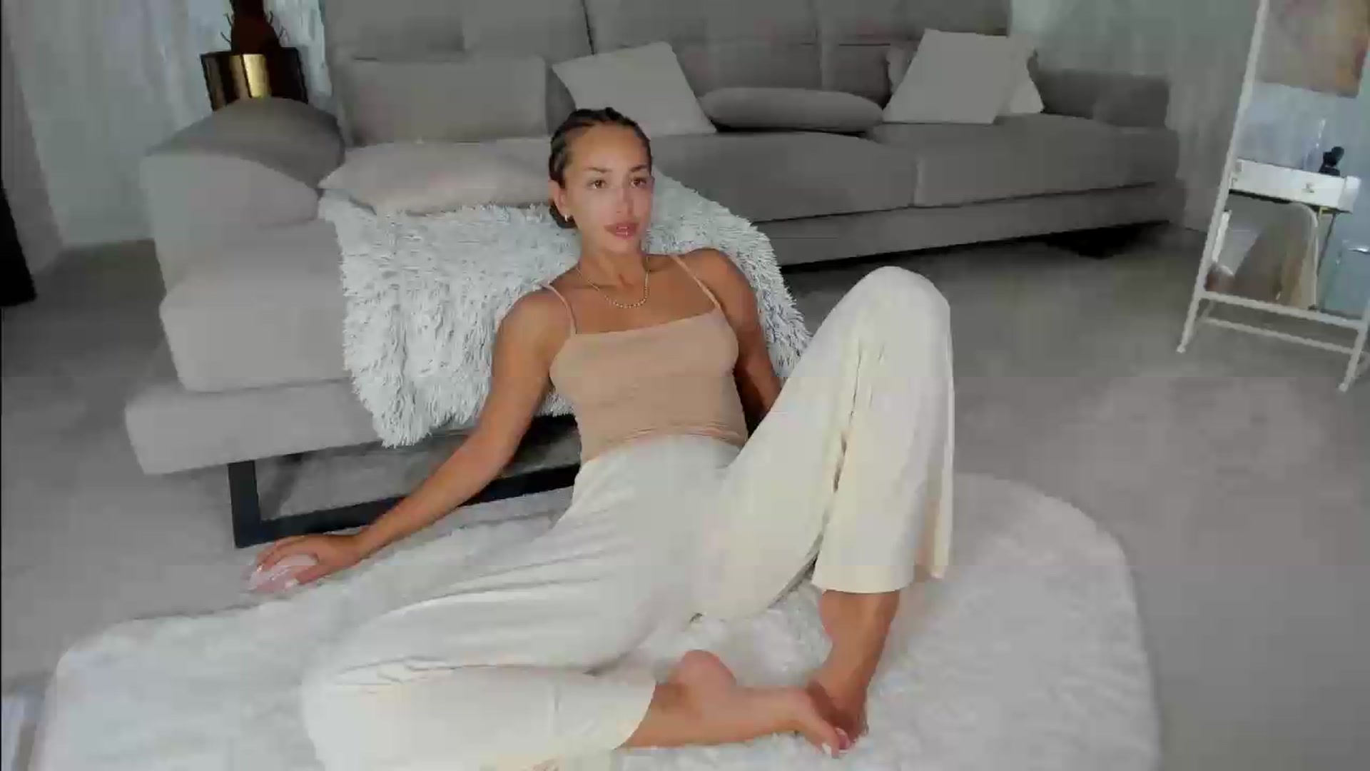 Gallery image thumbnail from Tiffany_H's myfreecams stream on, 08/07/2026, 09:17 image 7 of 20
