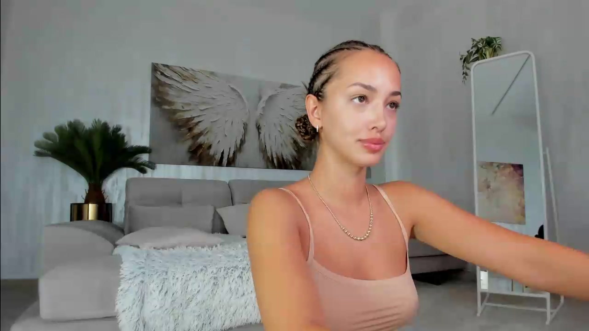 Gallery image thumbnail from Tiffany_H's myfreecams stream on, 08/07/2026, 09:17 image 13 of 20