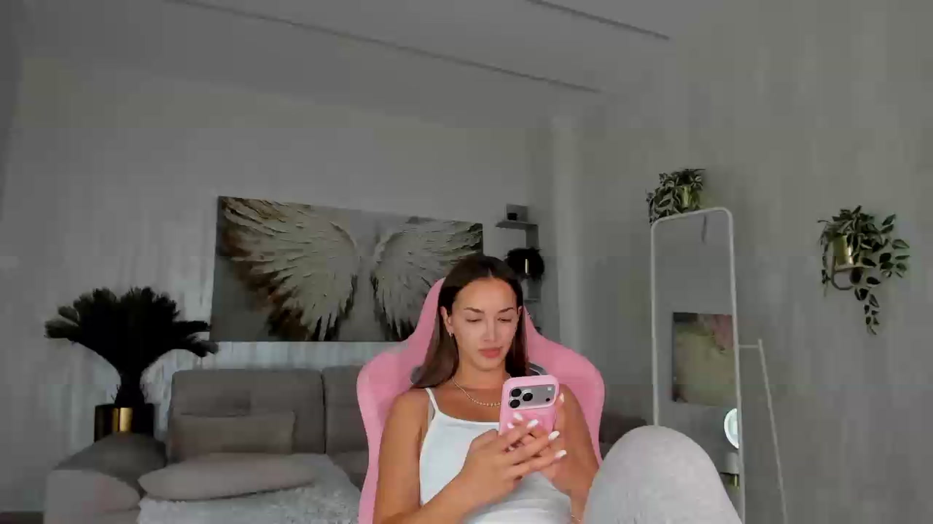 Gallery image thumbnail from Tiffany_H's myfreecams stream on, 08/12/2026, 11:51 image 19 of 20