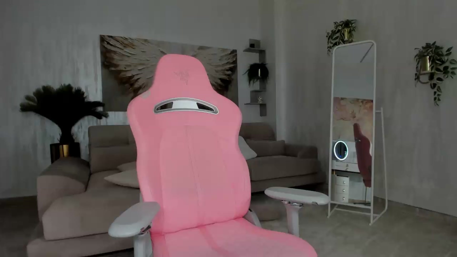 Gallery image thumbnail from Tiffany_H's myfreecams stream on, 09/08/2026, 10:35 image 19 of 20