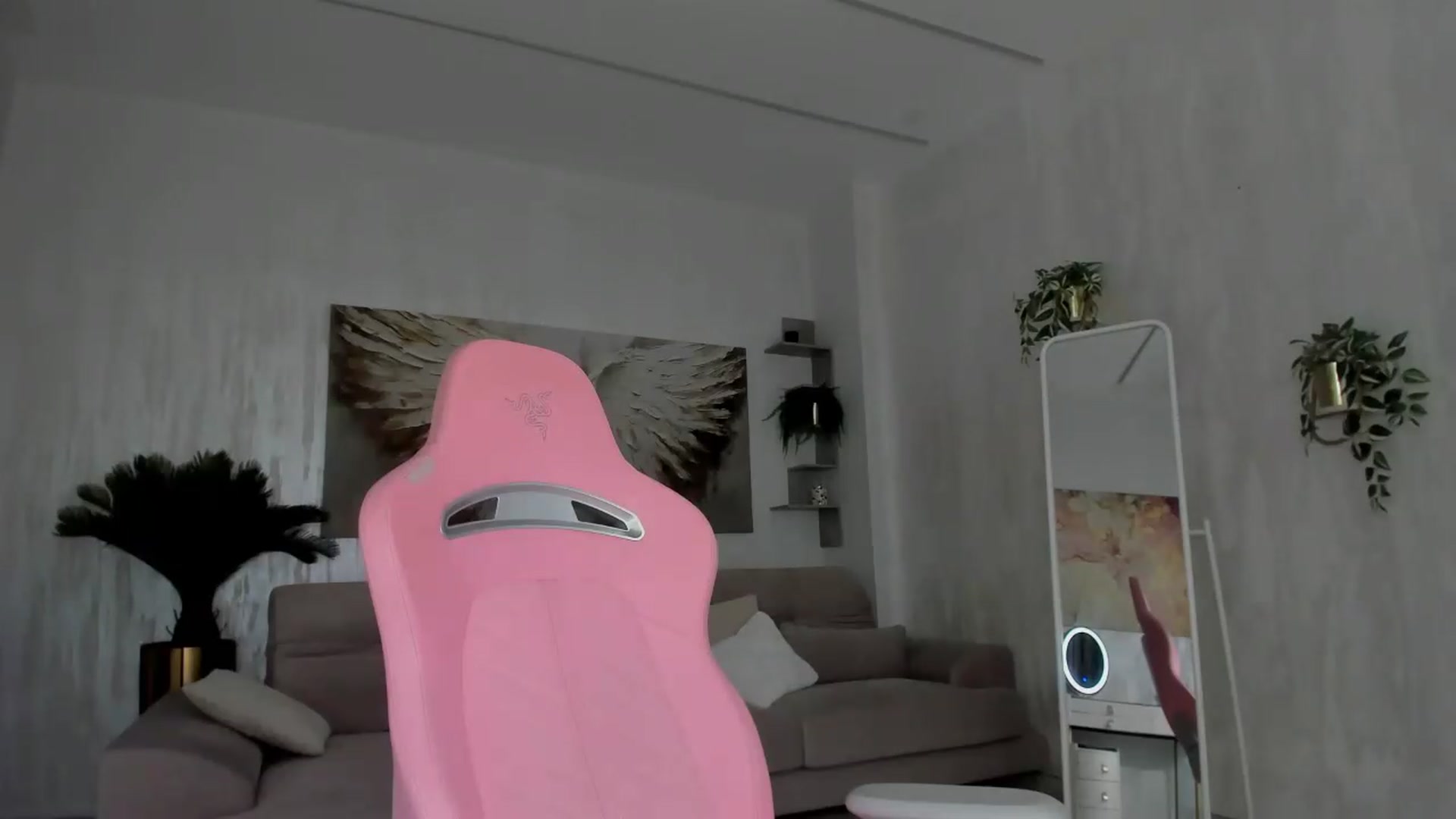 Gallery image thumbnail from Tiffany_H's myfreecams stream on, 09/10/2026, 10:35 image 19 of 20