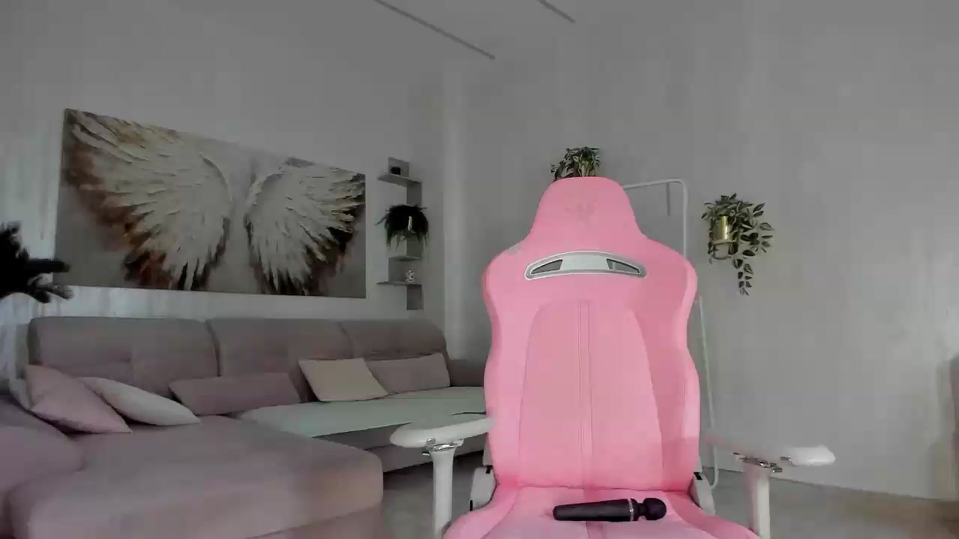 Gallery image thumbnail from Tiffany_H's myfreecams stream on, 09/17/2026, 08:23 image 12 of 20