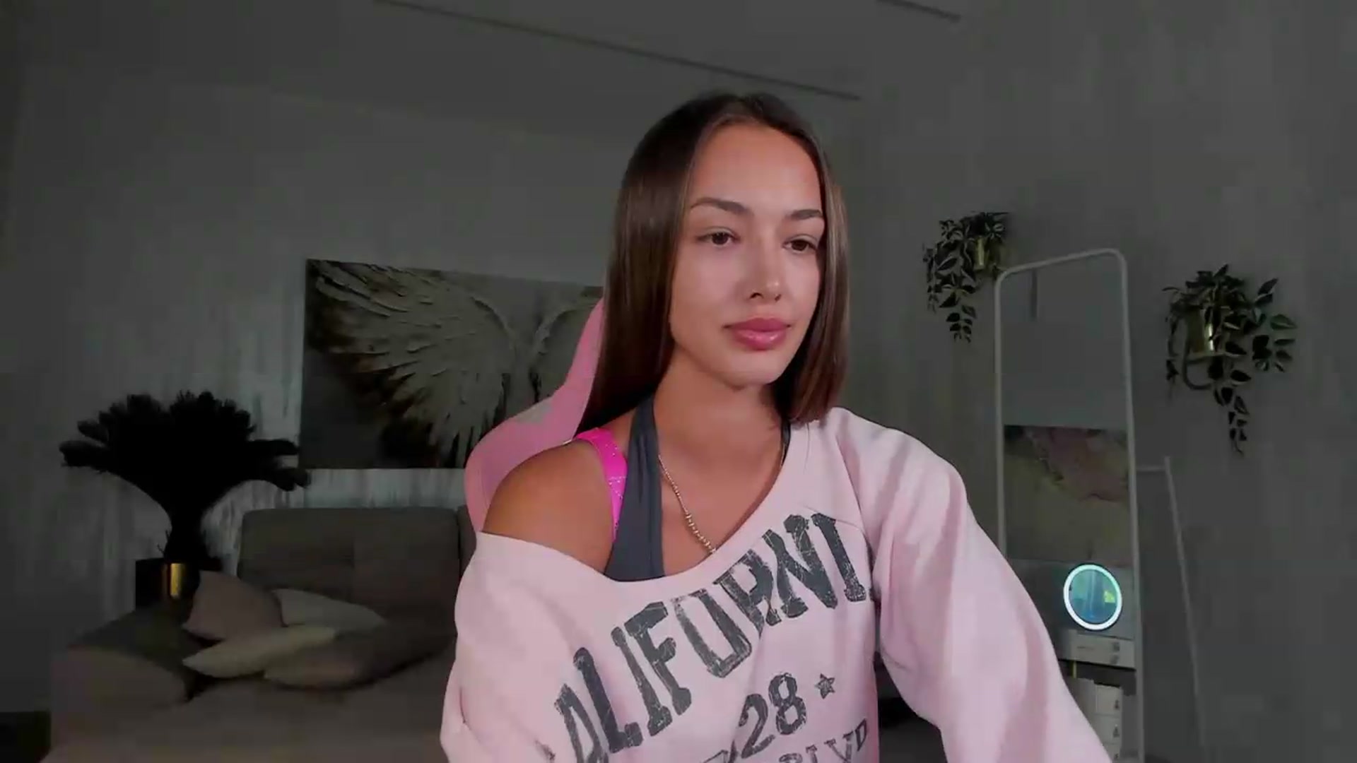Gallery image thumbnail from Tiffany_H's myfreecams stream on, 09/17/2026, 09:54 image 16 of 20
