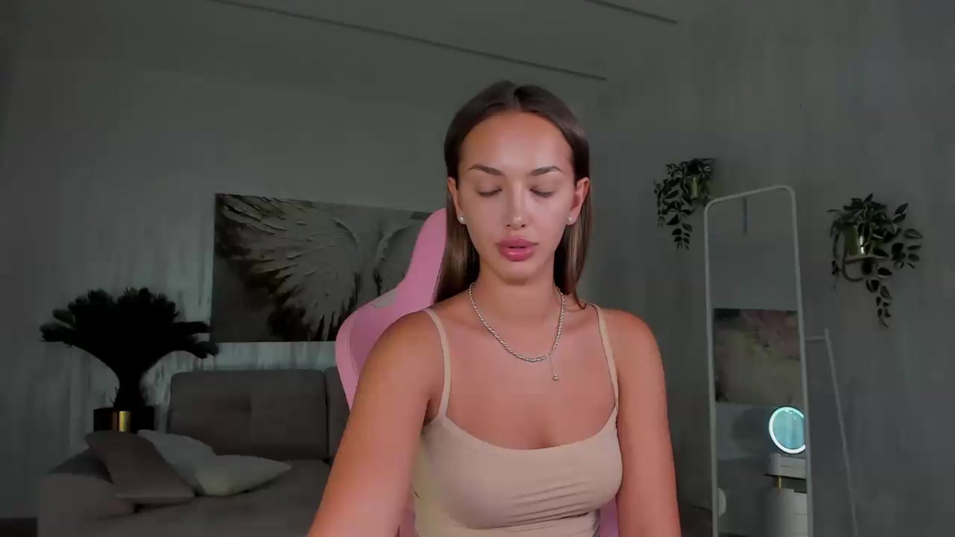 Gallery image thumbnail from Tiffany_H's myfreecams stream on, 09/19/2026, 09:38 image 18 of 20