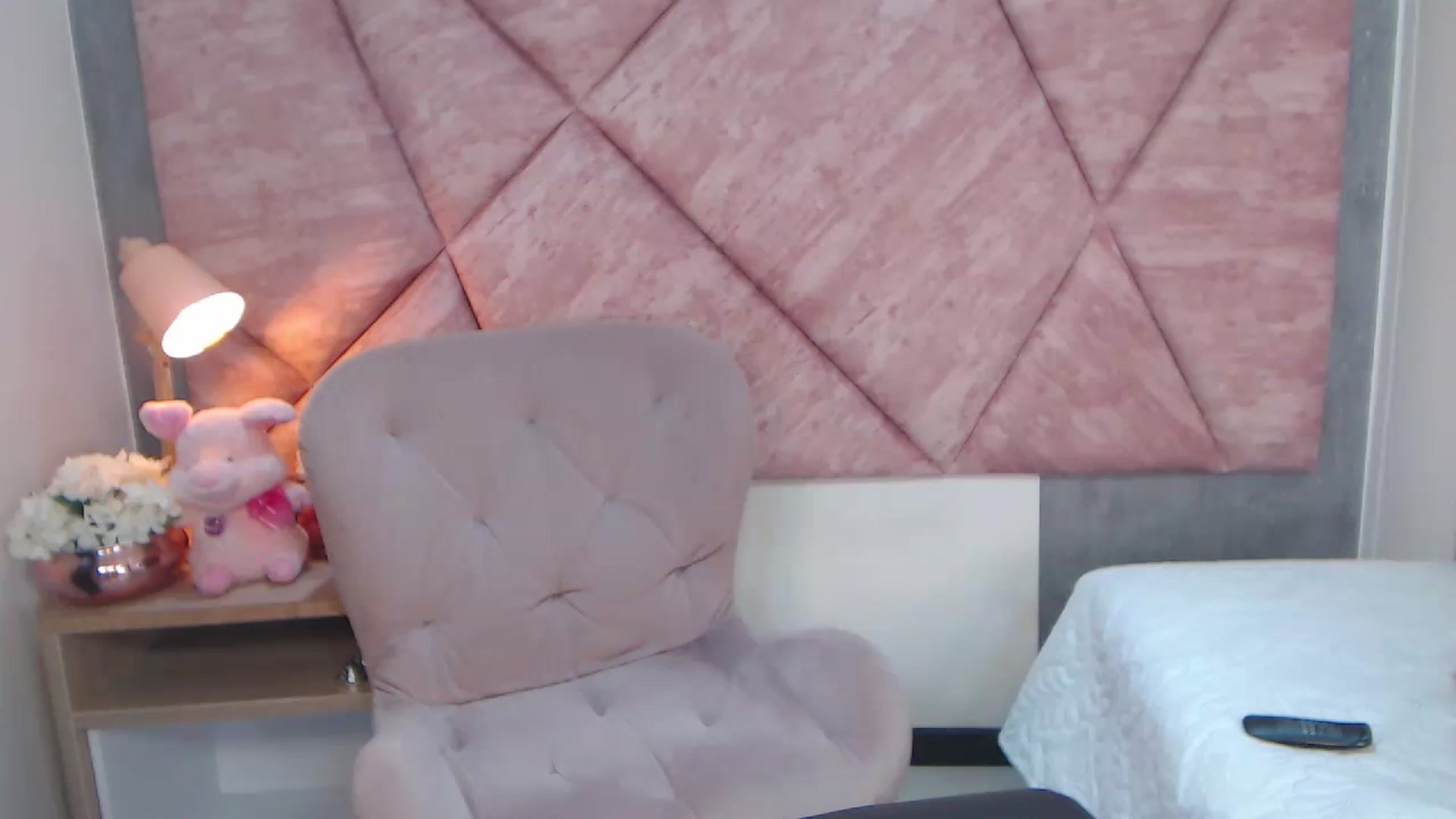 Gallery image thumbnail from Tiffany_Reyy's myfreecams stream on, 11/22/2022, 13:46 image 3 of 20