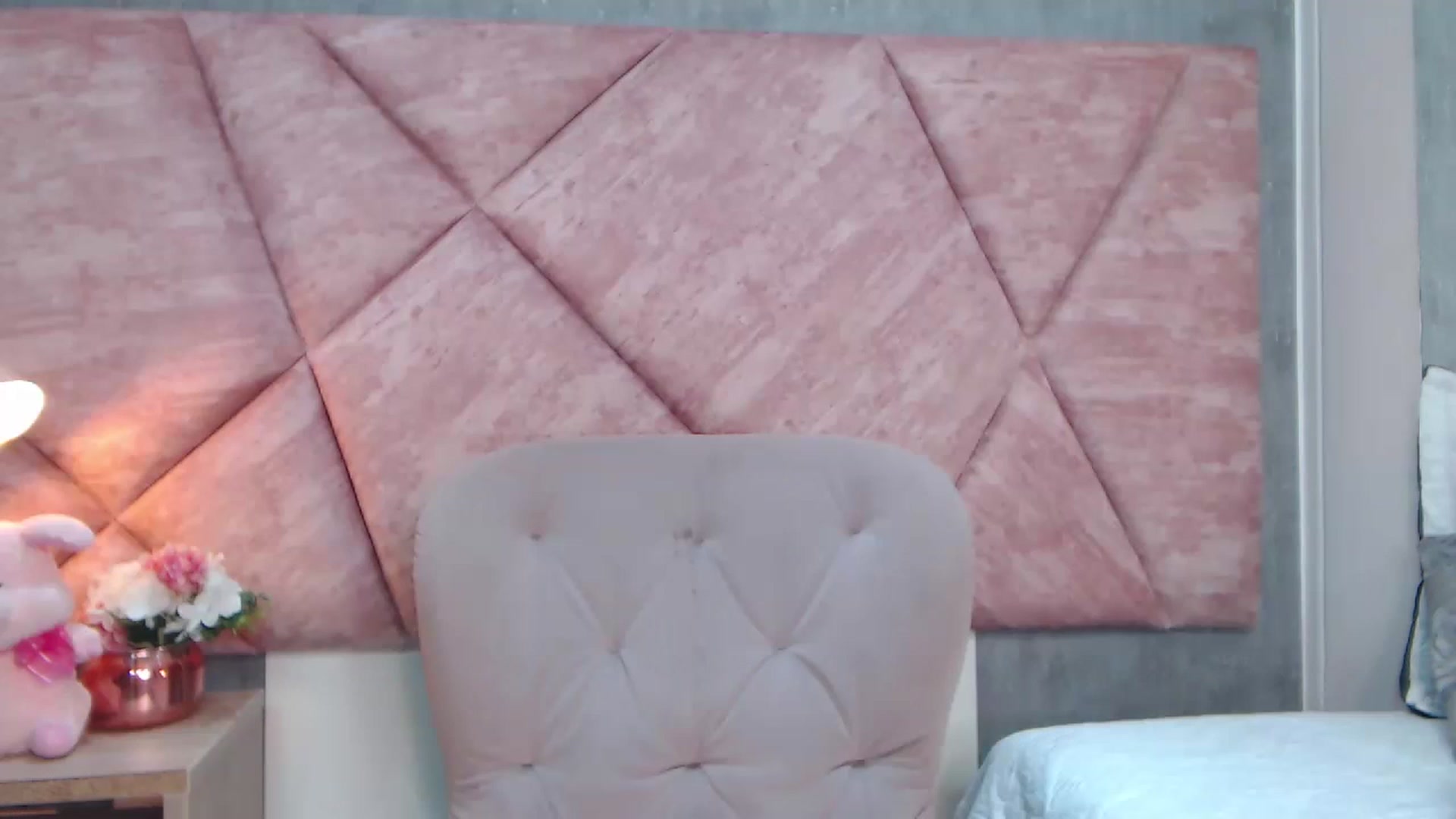 Gallery image thumbnail from Tiffany_Reyy's myfreecams stream on, 11/22/2022, 13:46 image 18 of 20