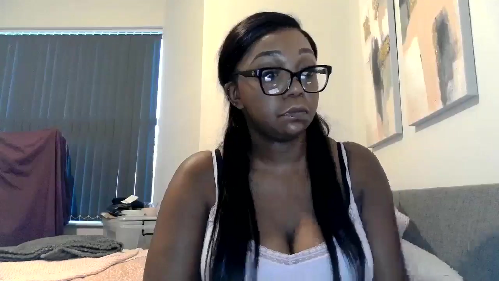 Gallery image thumbnail from Tiffanyjay_'s myfreecams stream on, 12/30/2024, 14:52 image 13 of 20
