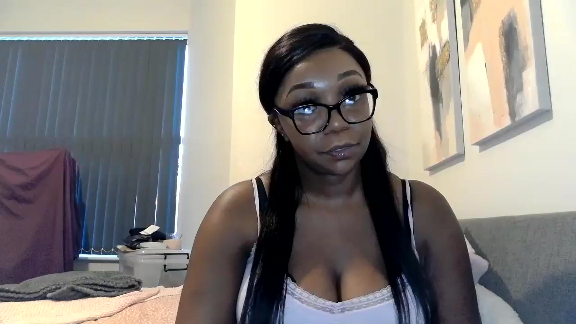 Gallery image thumbnail from Tiffanyjay_'s myfreecams stream on, 12/30/2024, 14:52 image 4 of 20