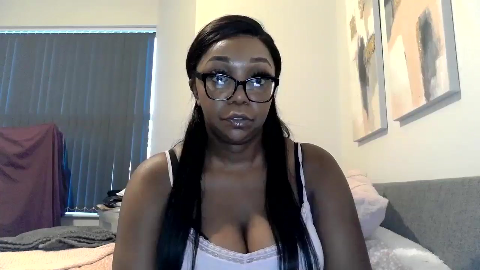 Gallery image thumbnail from Tiffanyjay_'s myfreecams stream on, 12/30/2024, 14:52 image 9 of 20