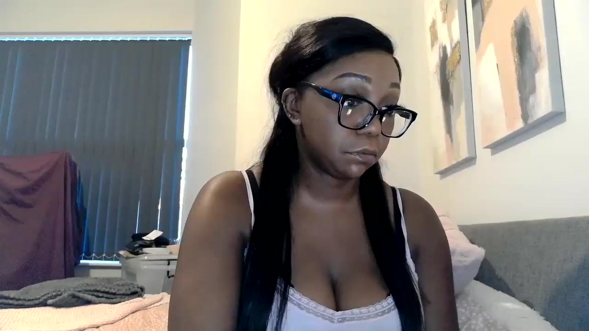 Gallery image thumbnail from Tiffanyjay_'s myfreecams stream on, 12/30/2024, 14:52 image 10 of 20