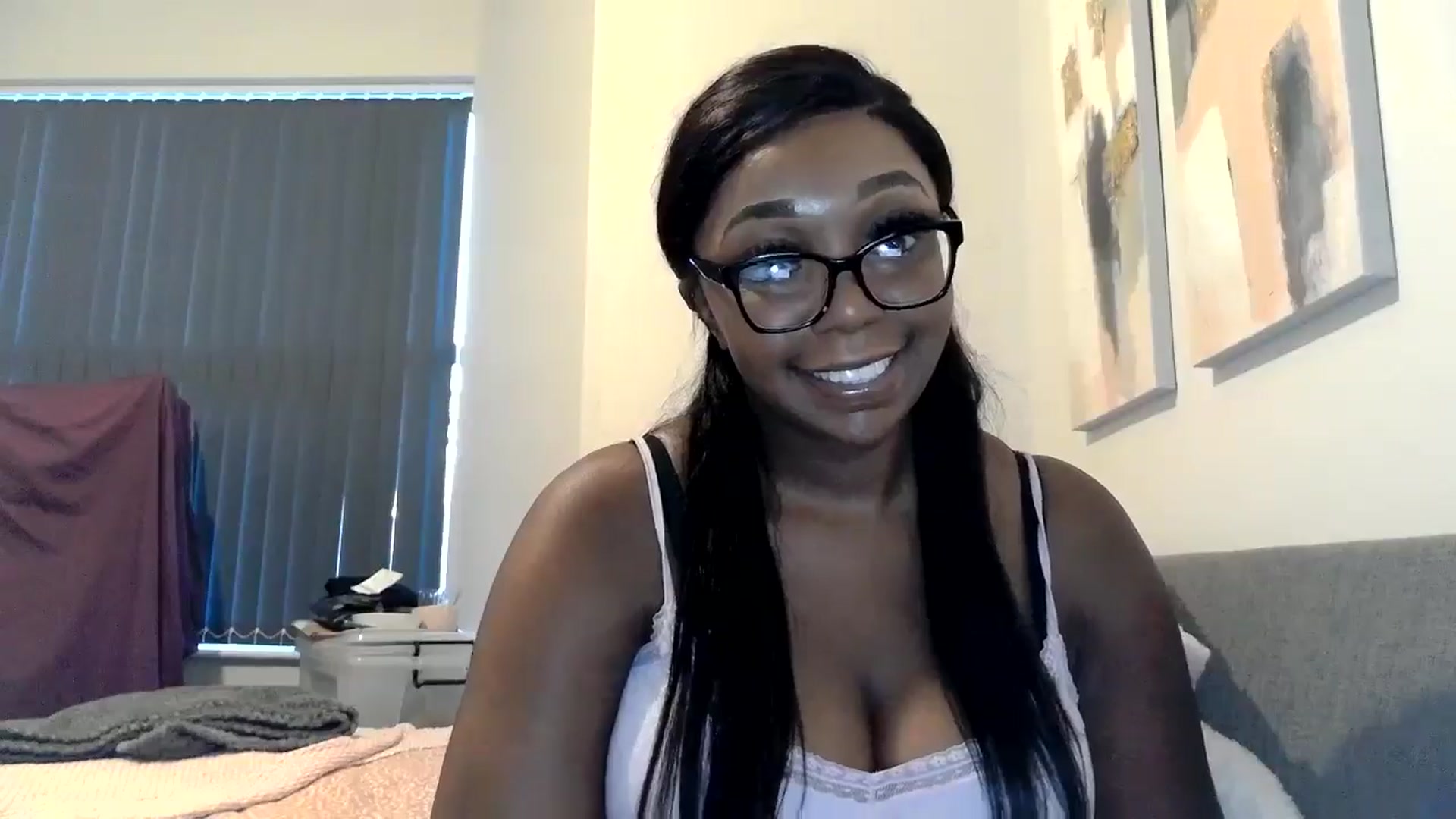 Gallery image thumbnail from Tiffanyjay_'s myfreecams stream on, 12/30/2024, 14:52 image 7 of 20