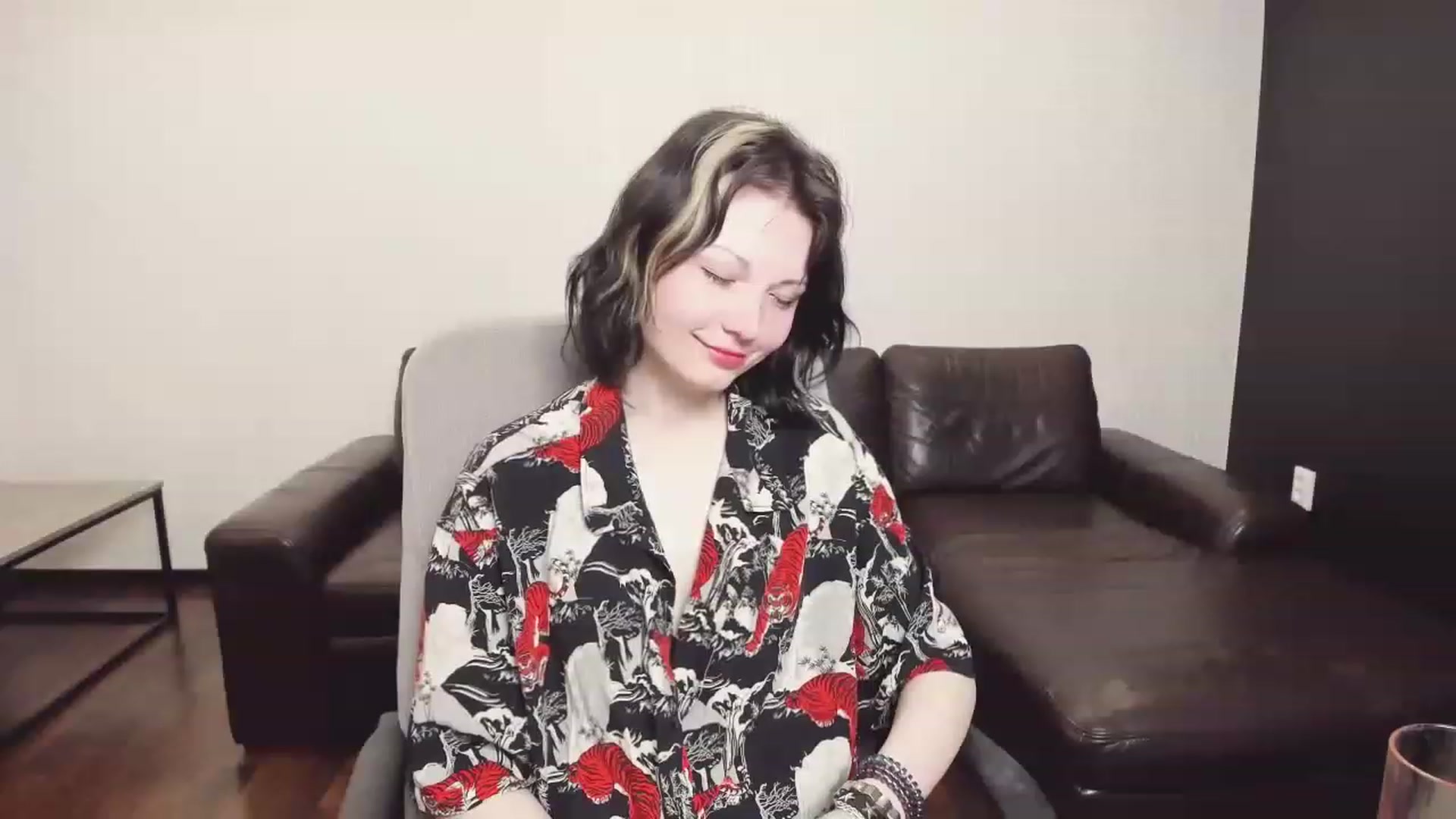 Gallery image thumbnail from Tiffanyy_Moon's myfreecams stream on, 04/28/2023, 15:49 image 1 of 20