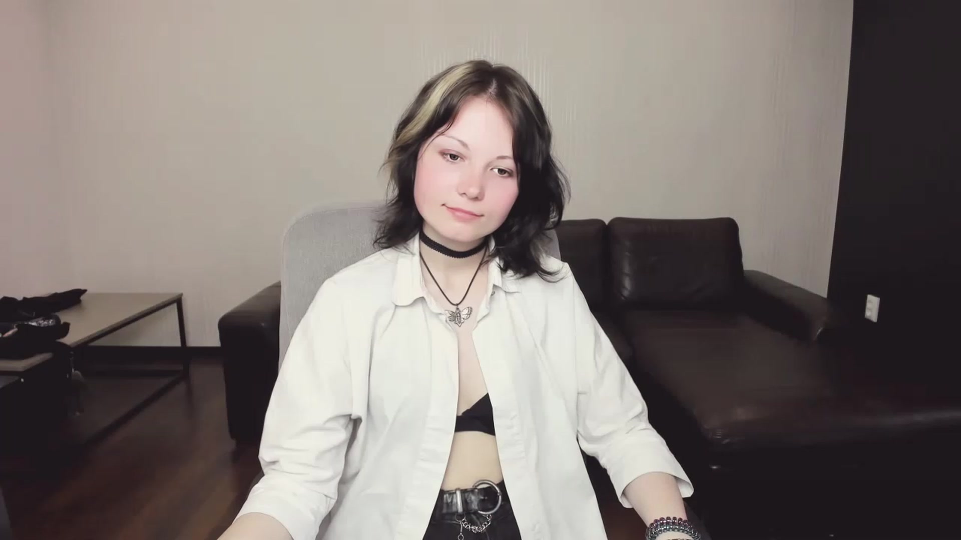 Gallery image thumbnail from Tiffanyy_Moon's myfreecams stream on, 05/06/2023, 11:18 image 7 of 20