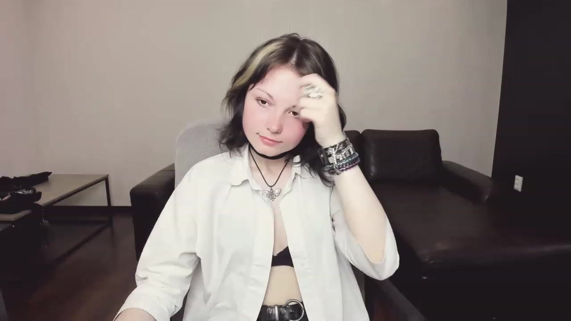 Gallery image thumbnail from Tiffanyy_Moon's myfreecams stream on, 05/06/2023, 11:18 image 10 of 20