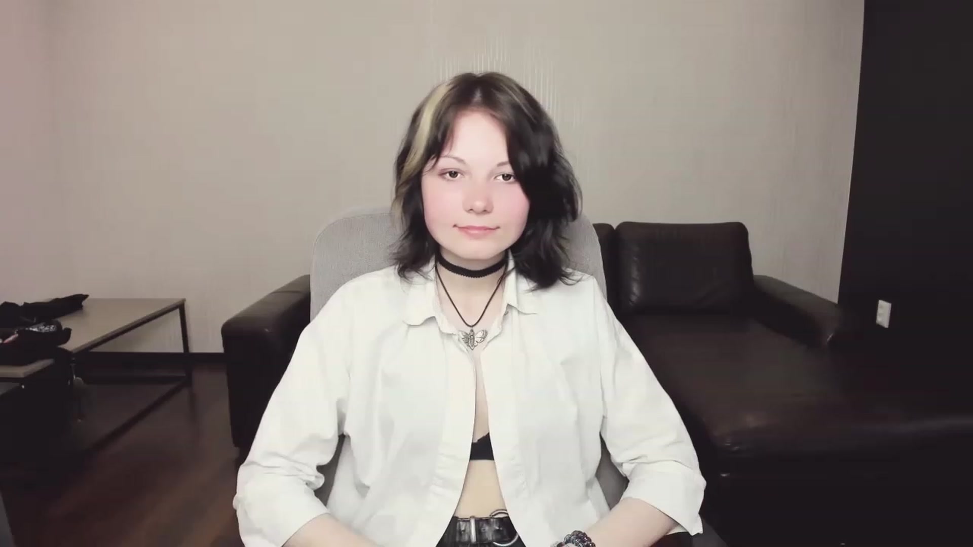 Gallery image thumbnail from Tiffanyy_Moon's myfreecams stream on, 05/06/2023, 11:18 image 17 of 20