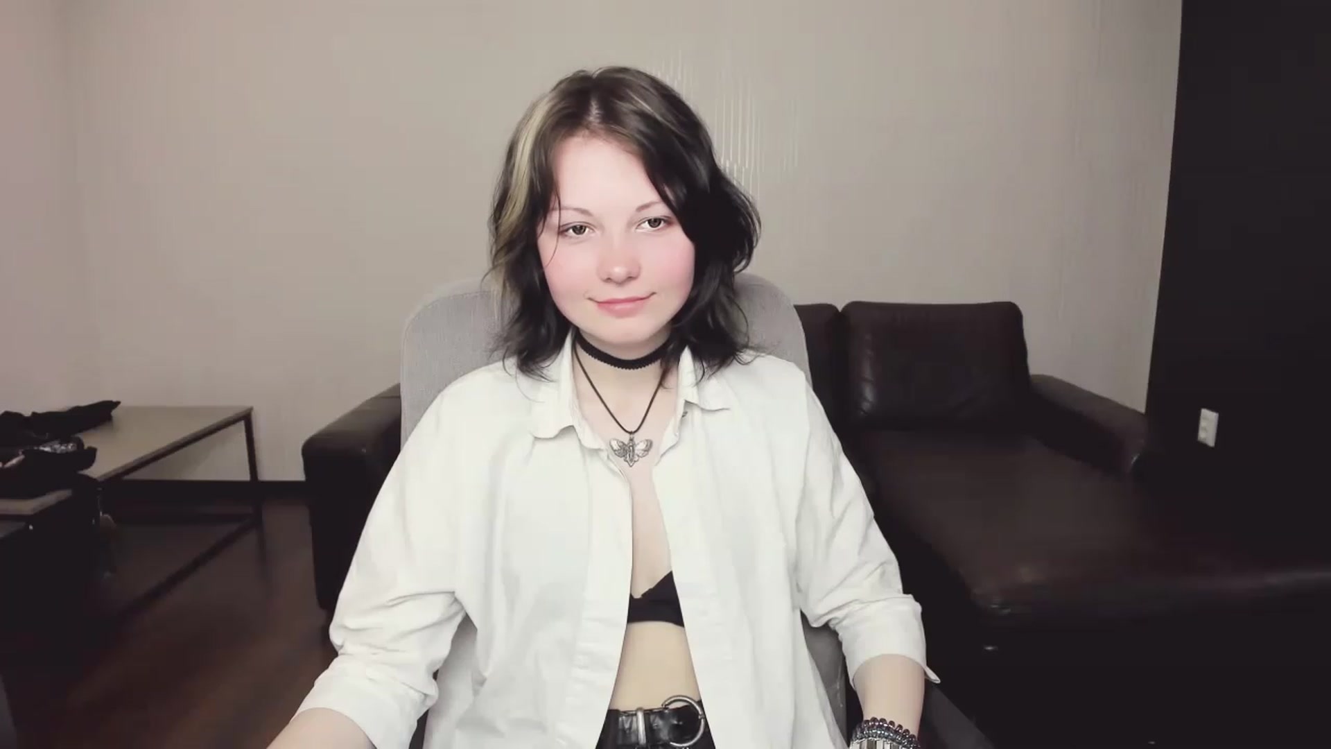 Gallery image thumbnail from Tiffanyy_Moon's myfreecams stream on, 05/06/2023, 11:18 image 9 of 20