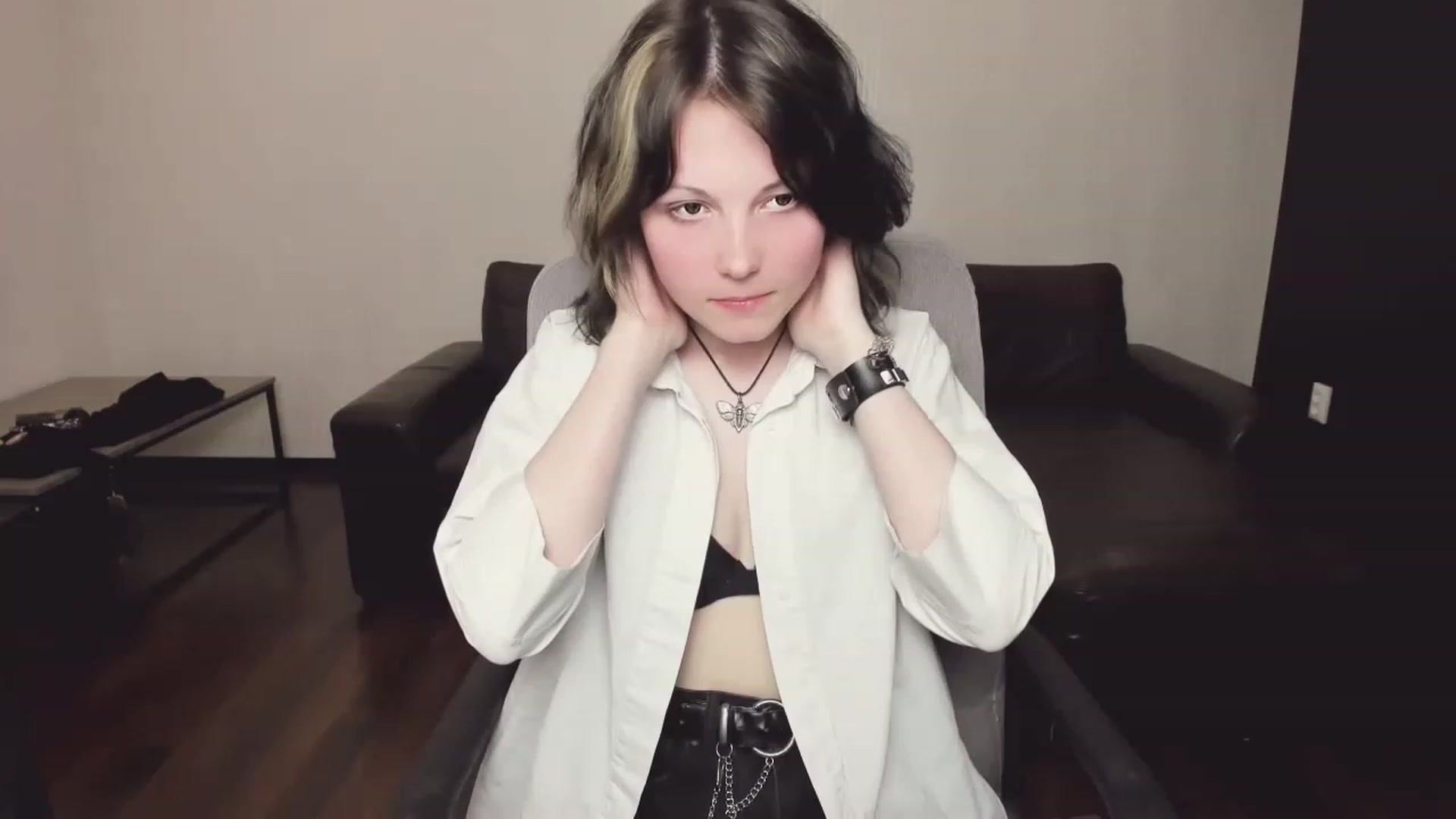 Gallery image thumbnail from Tiffanyy_Moon's myfreecams stream on, 05/06/2023, 16:34 image 12 of 20