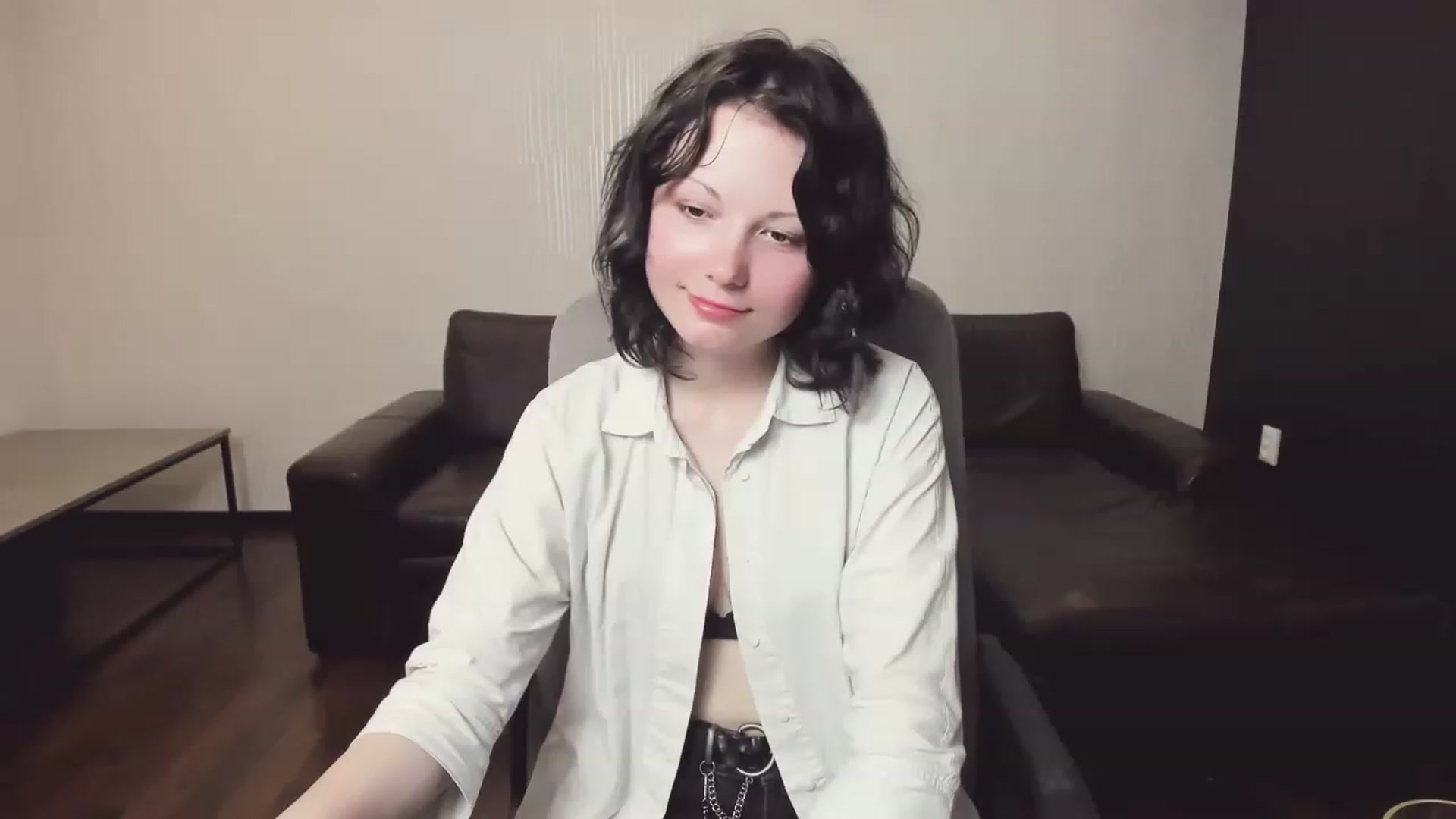 Gallery image thumbnail from Tiffanyy_Moon's myfreecams stream on, 06/16/2023, 14:59 image 10 of 20