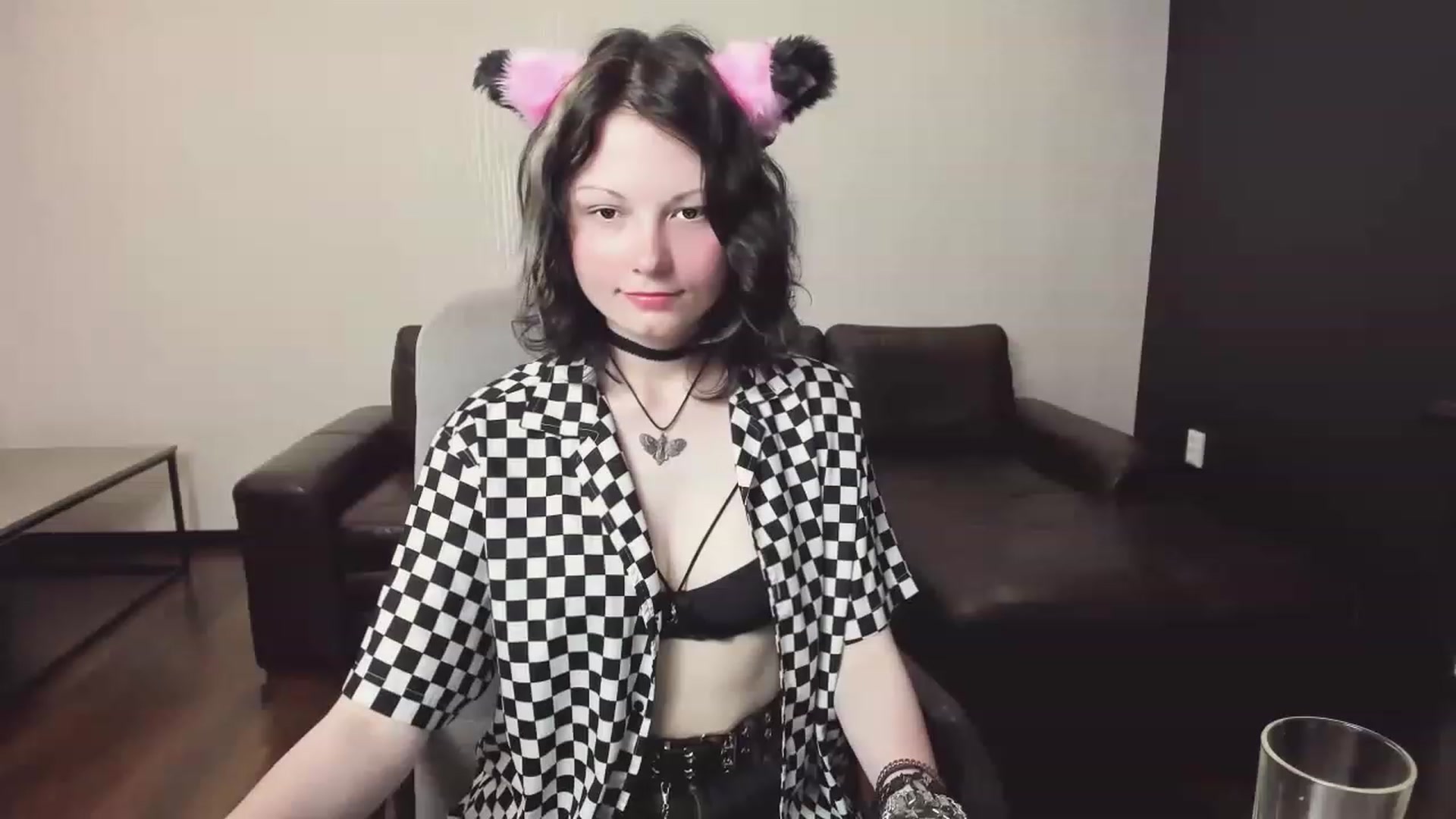 Gallery image thumbnail from Tiffanyy_Moon's myfreecams stream on, 06/25/2023, 16:31 image 17 of 20
