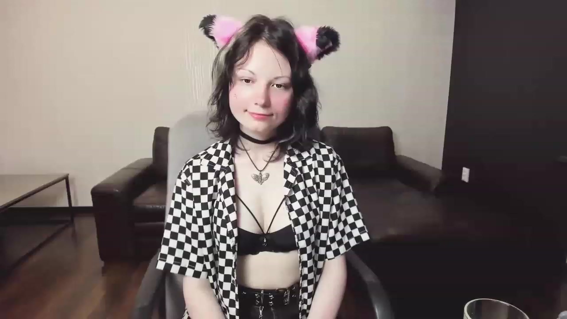 Gallery image thumbnail from Tiffanyy_Moon's myfreecams stream on, 06/25/2023, 16:31 image 5 of 20