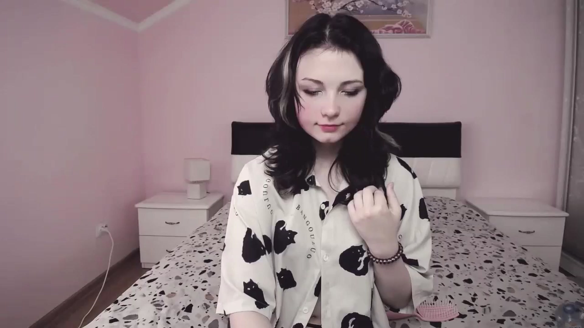 Gallery image thumbnail from Tiffanyy_Moon's myfreecams stream on, 06/22/2024, 11:40 image 14 of 20